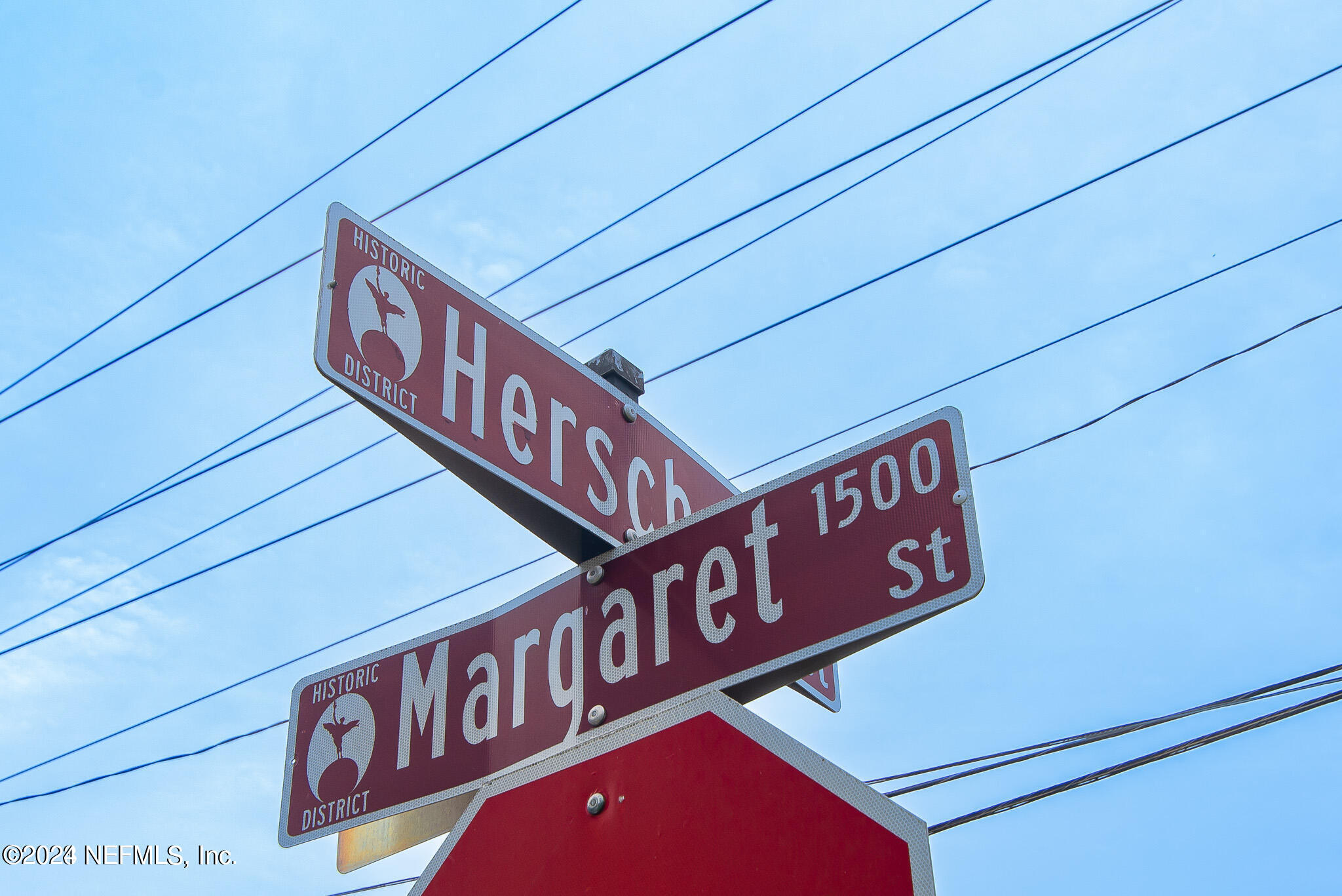 2005 HERSCHEL Street, 2