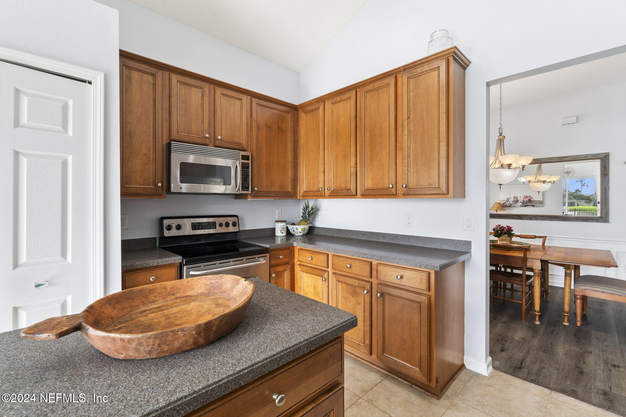 9256 WATERGLEN Lane