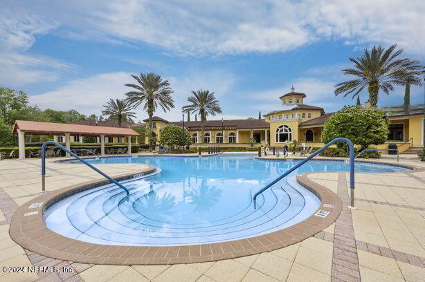9256 WATERGLEN Lane