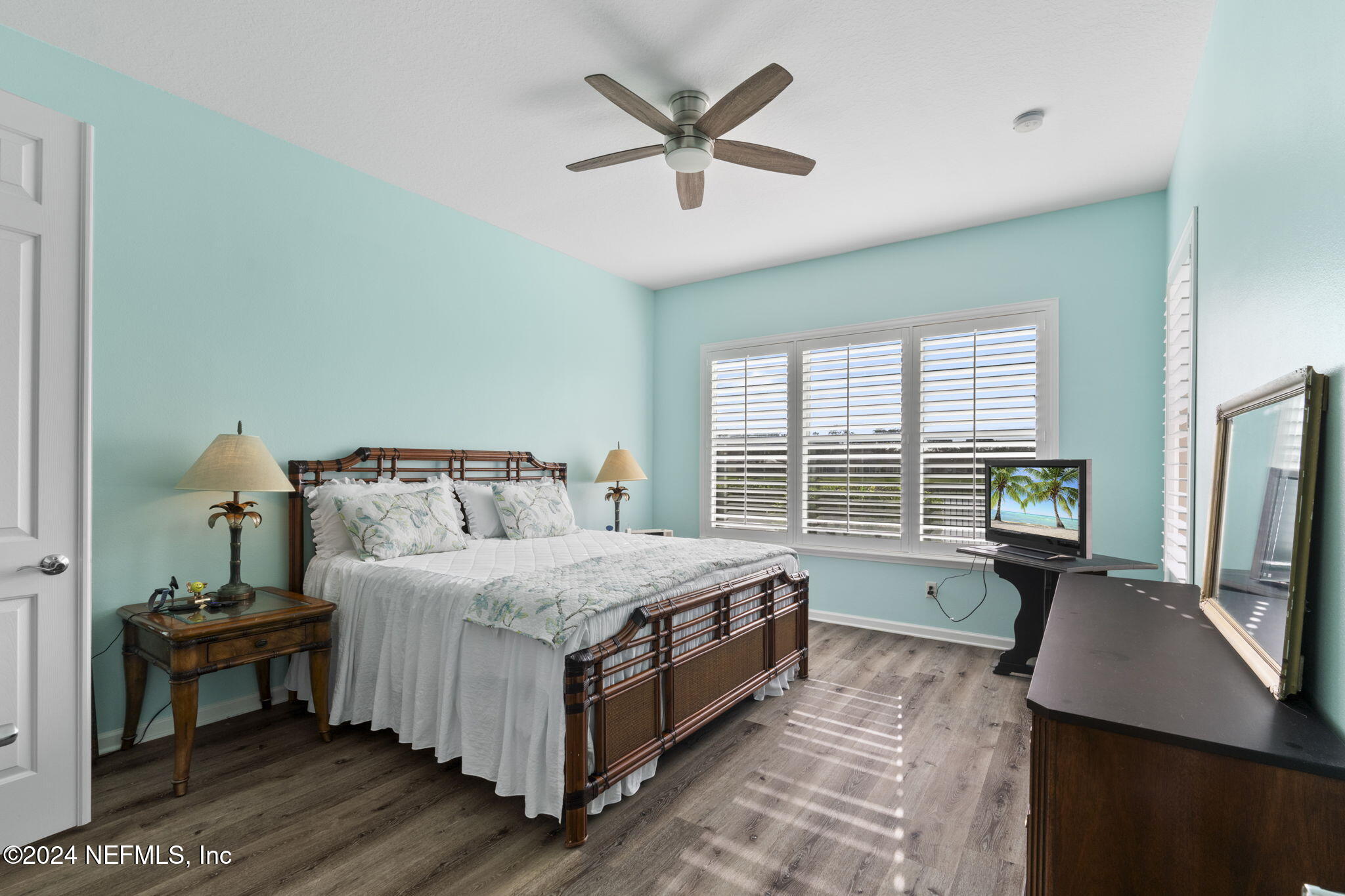 9256 WATERGLEN Lane