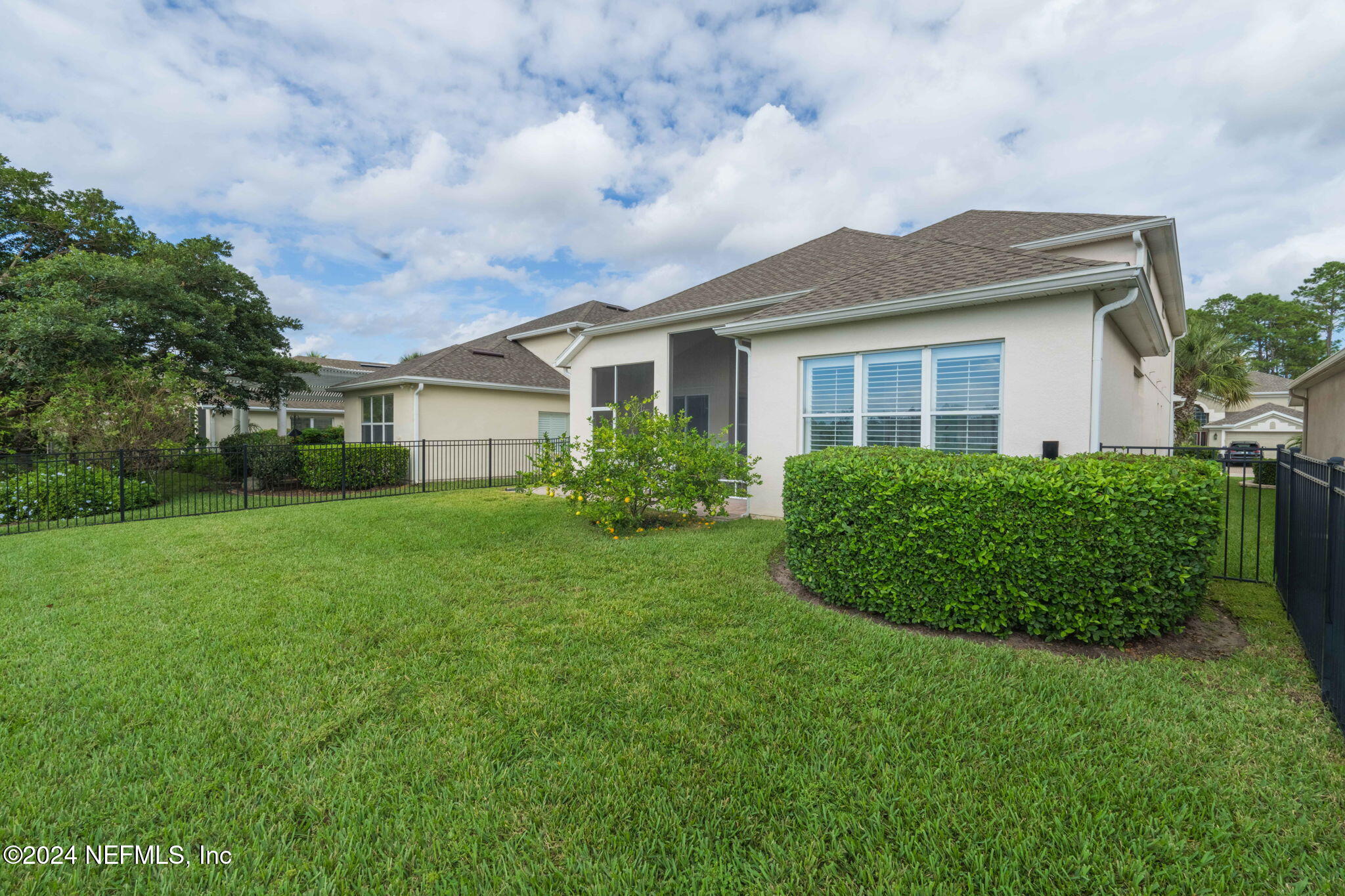 9256 WATERGLEN Lane