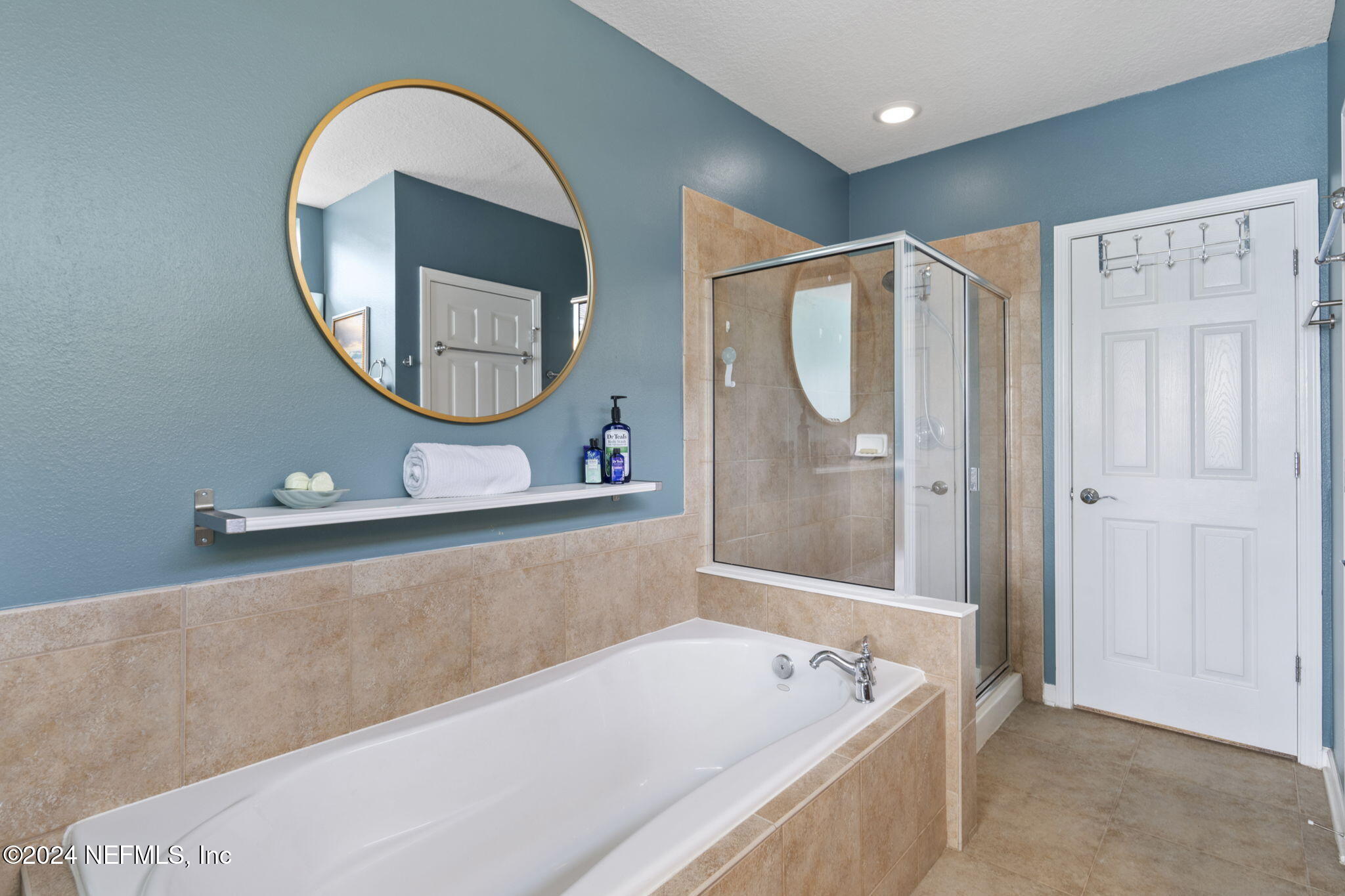 9256 WATERGLEN Lane