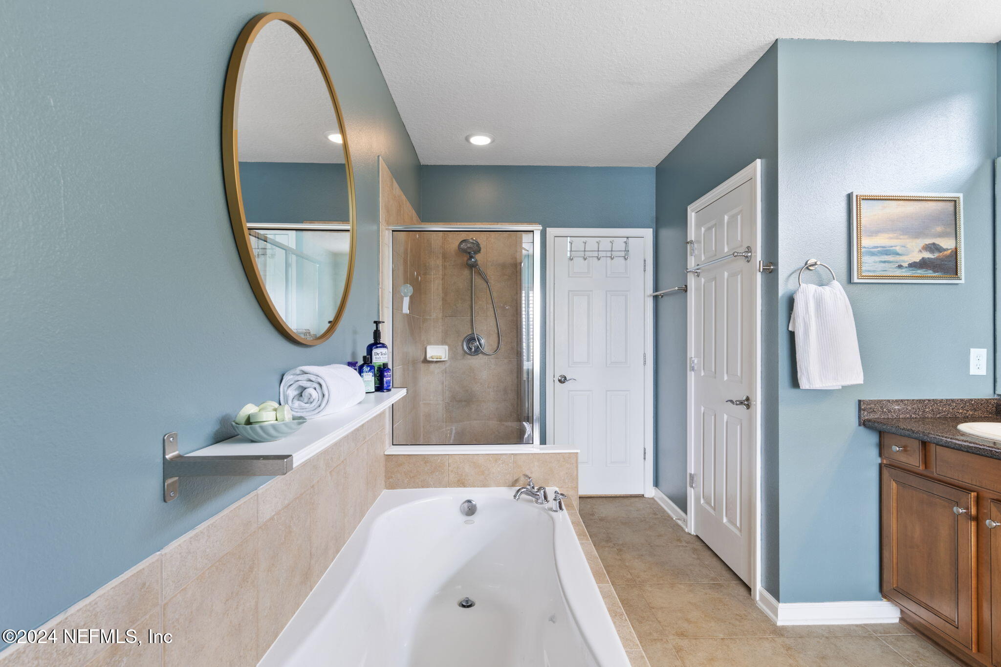 9256 WATERGLEN Lane