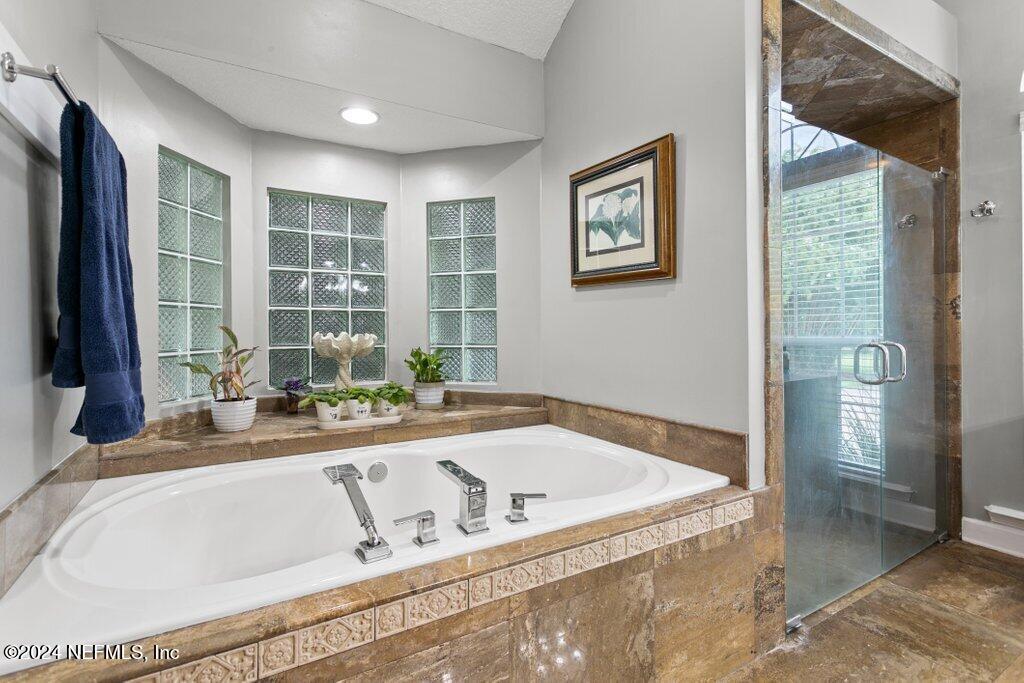7436 WOODLAWN Road