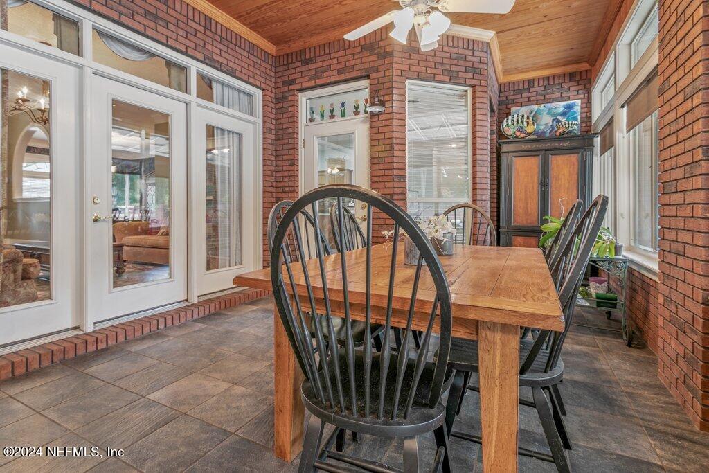 7436 WOODLAWN Road