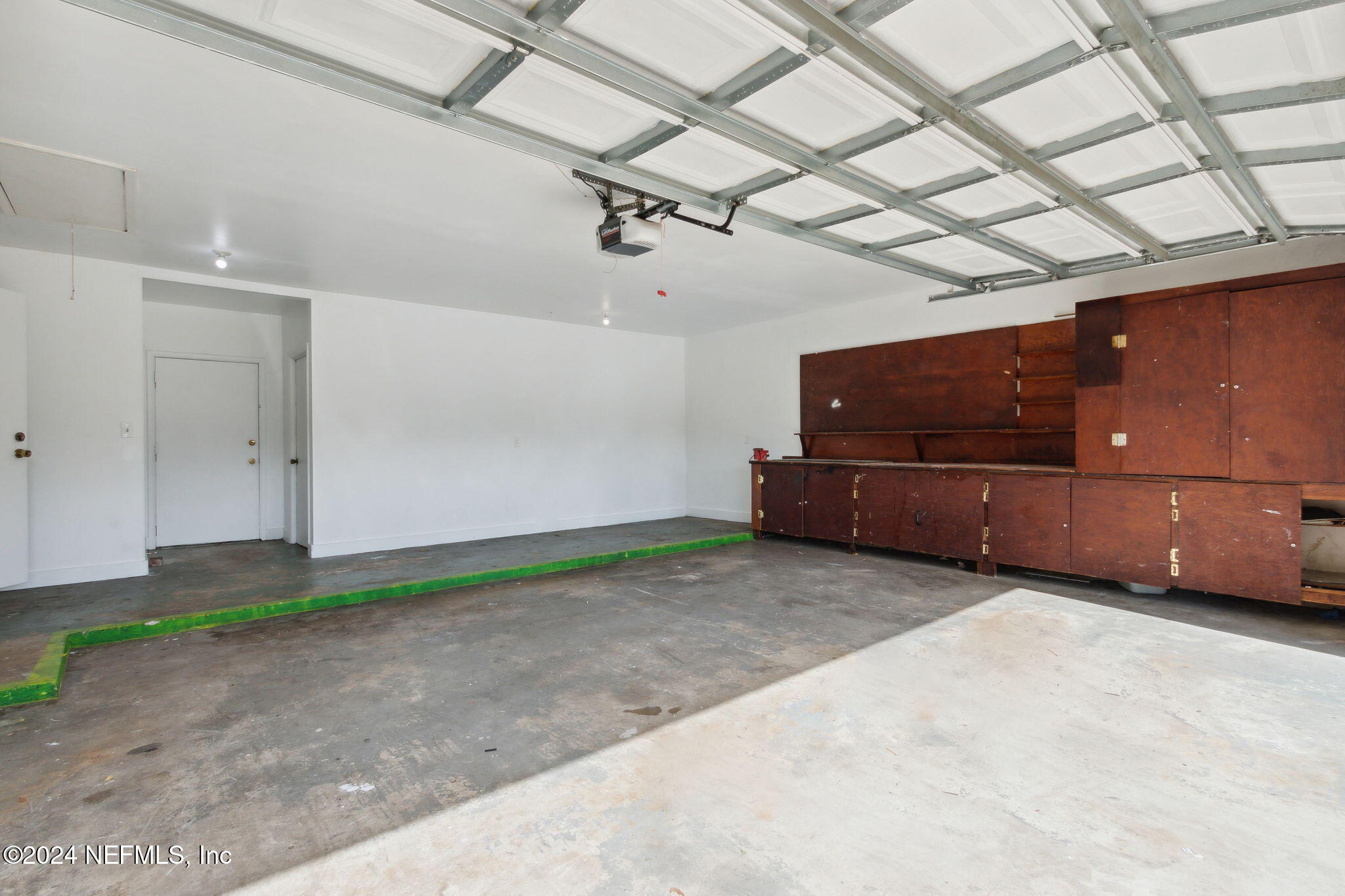 2907 CABALLERO Drive