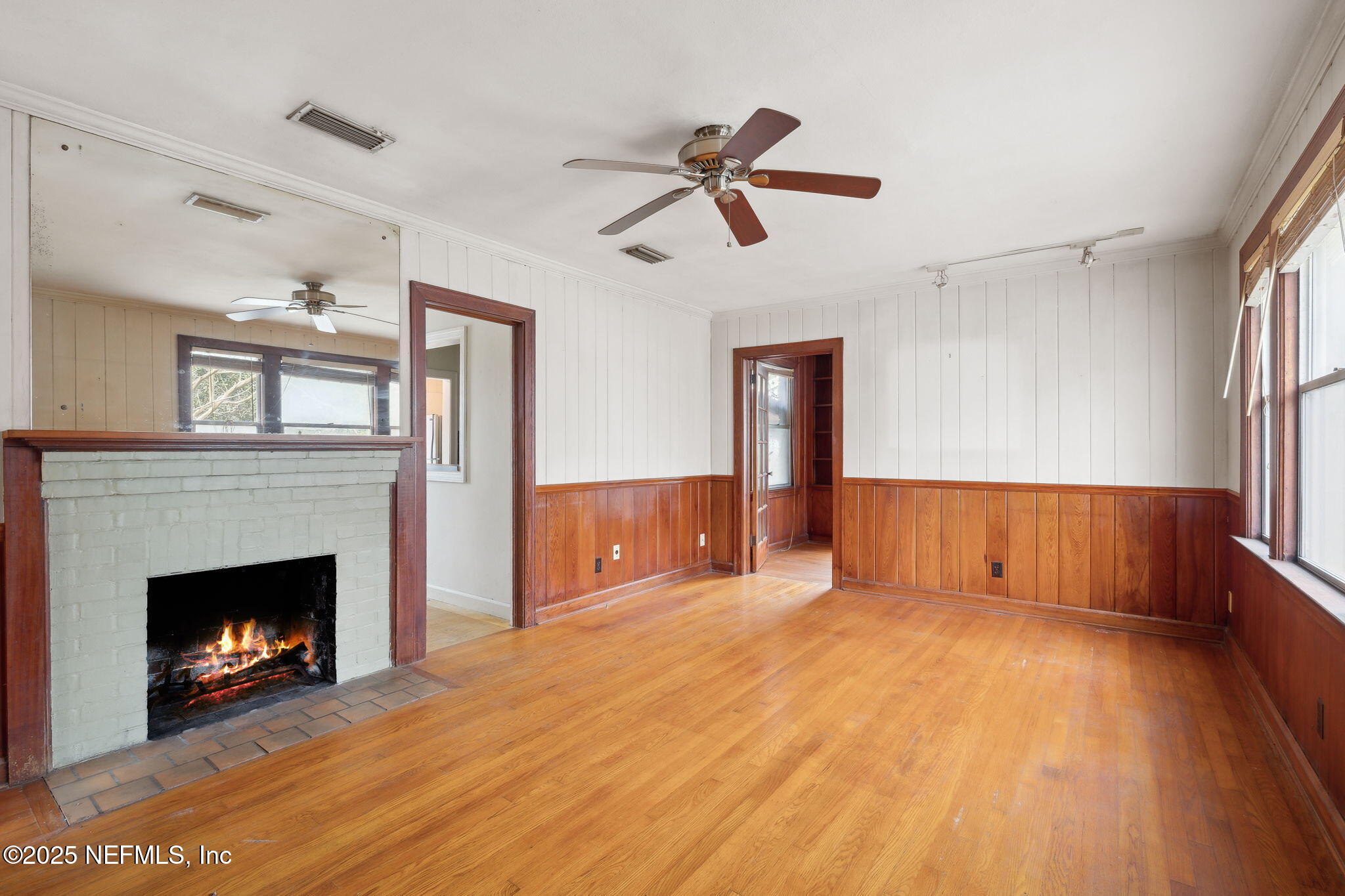 2212 REDFERN Road