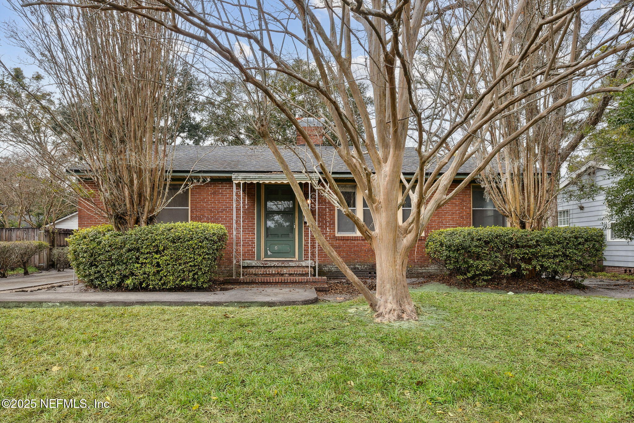 2212 REDFERN Road