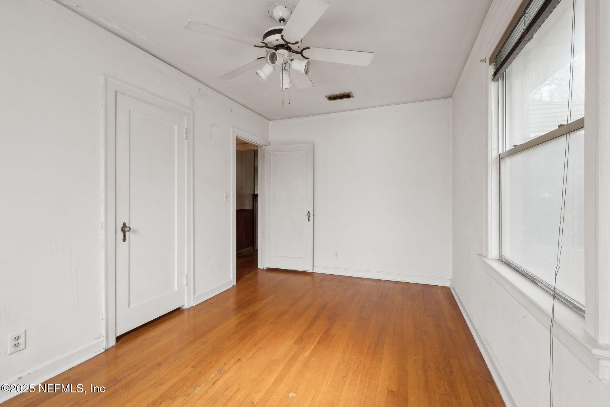 2212 REDFERN Road