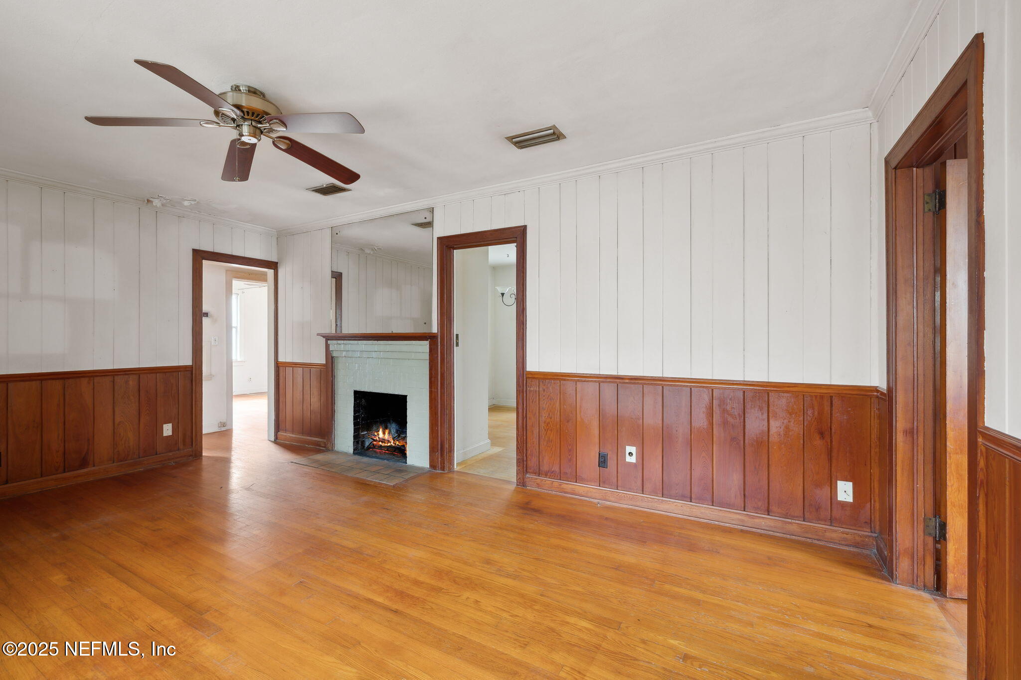 2212 REDFERN Road
