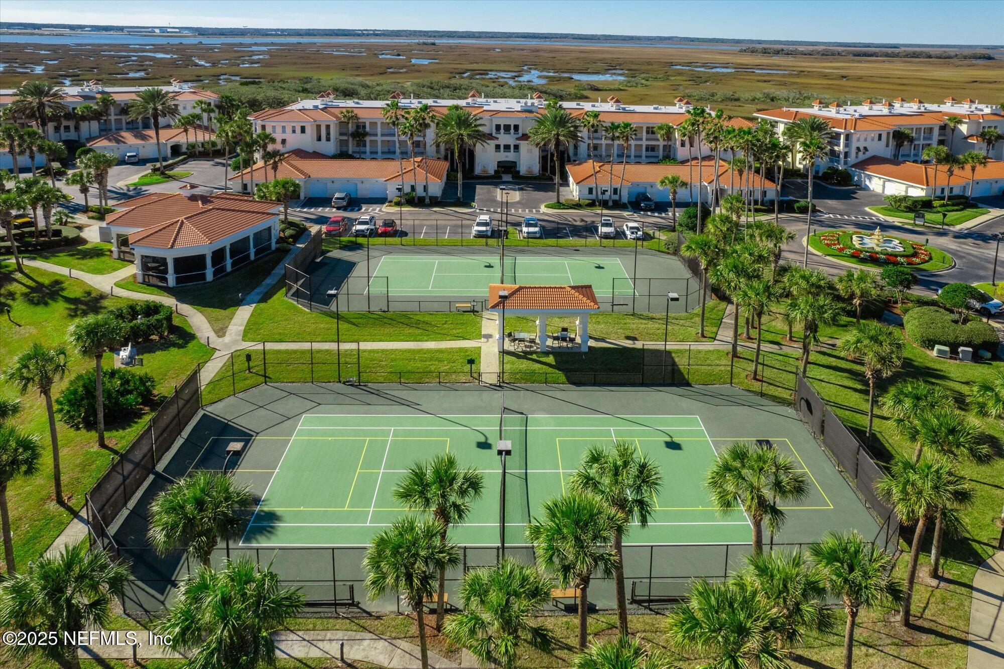 425 N OCEAN GRANDE Drive 105