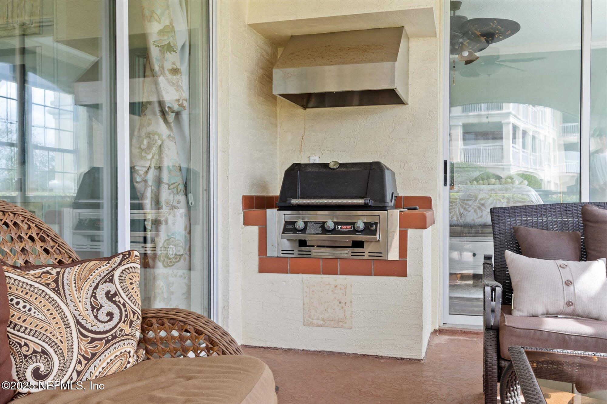 425 N OCEAN GRANDE Drive 105