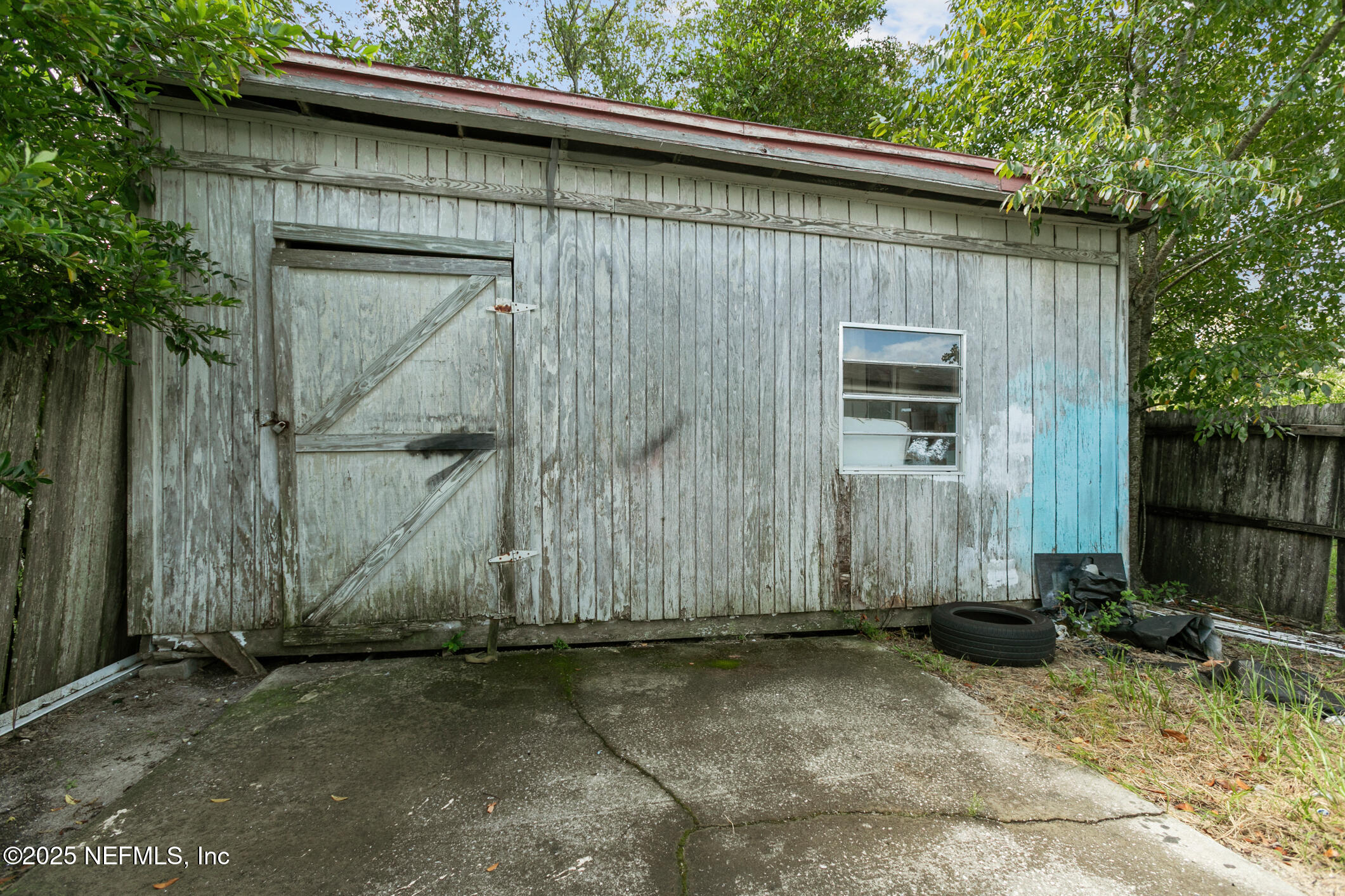 8202 OLD ENGLISH Drive