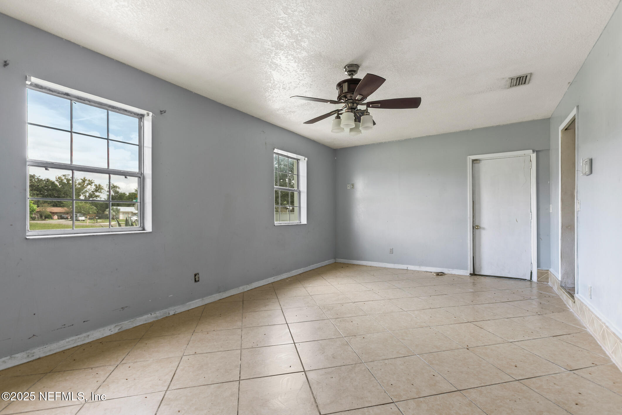 8202 OLD ENGLISH Drive