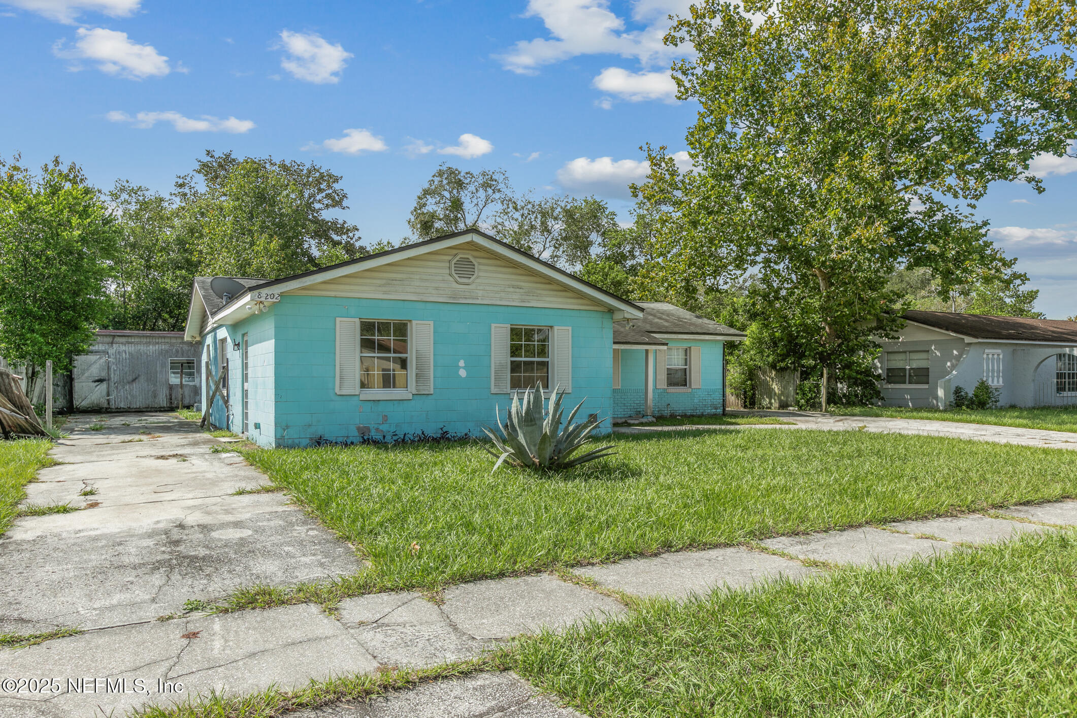8202 OLD ENGLISH Drive