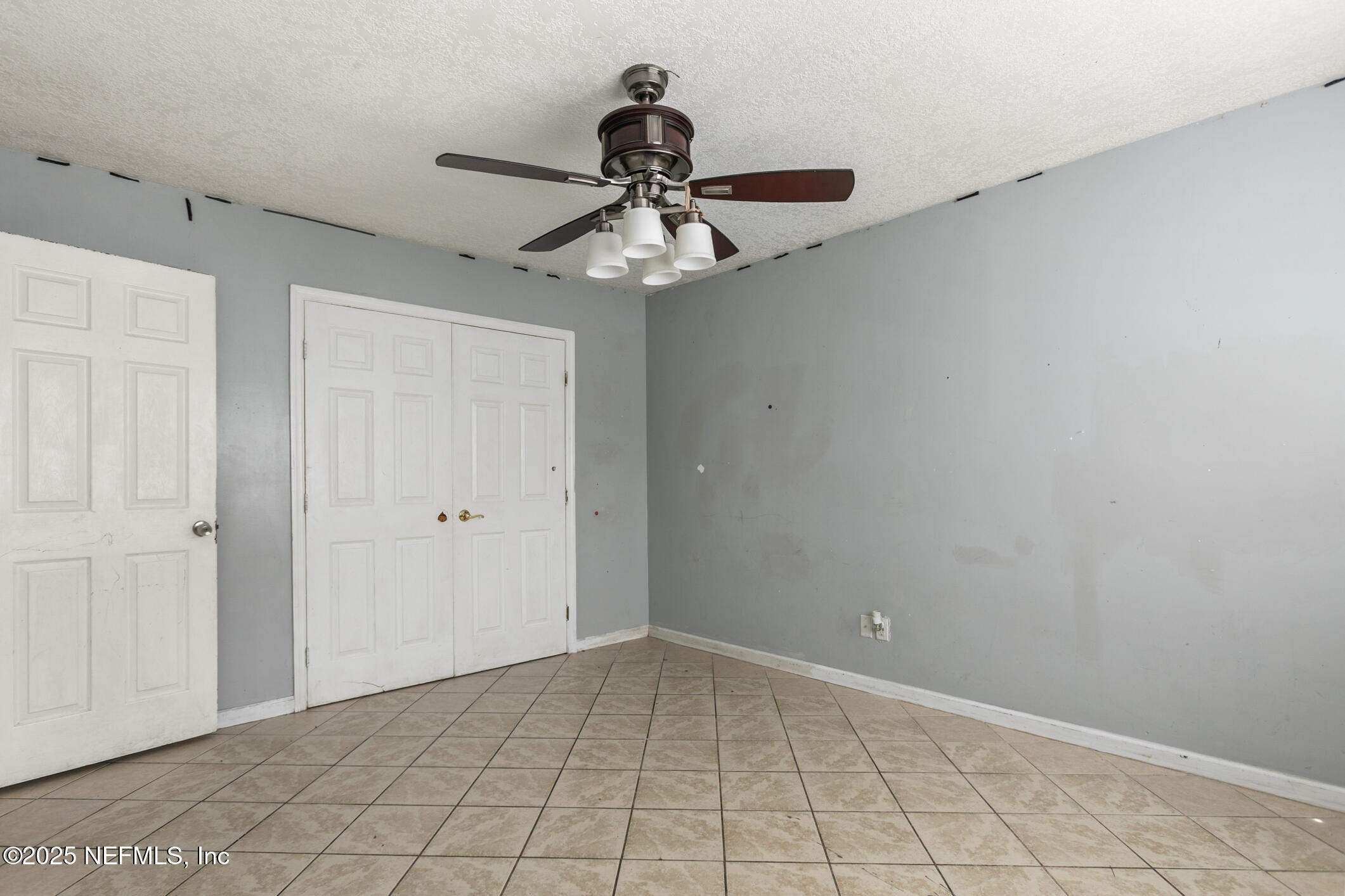 8202 OLD ENGLISH Drive