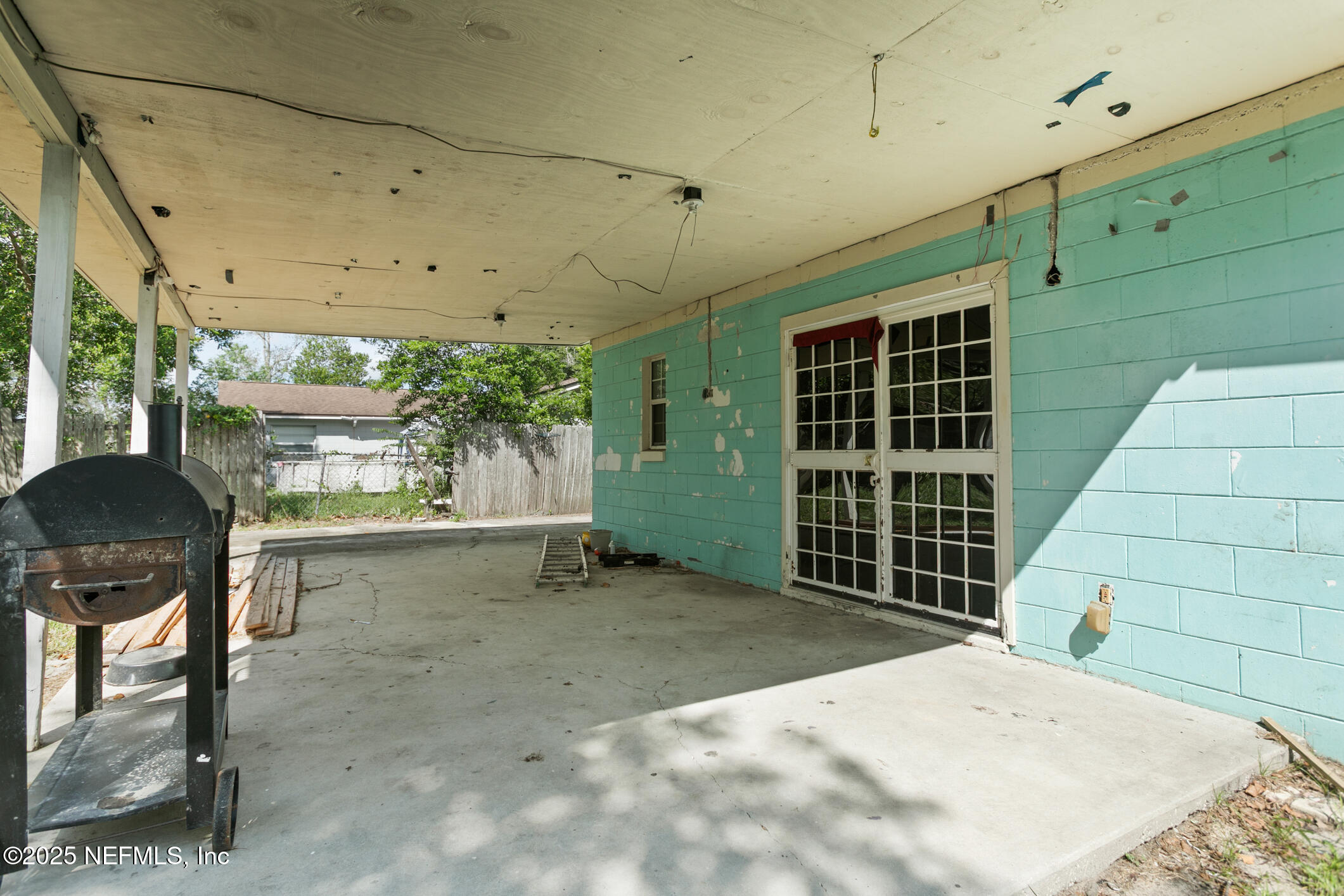 8202 OLD ENGLISH Drive
