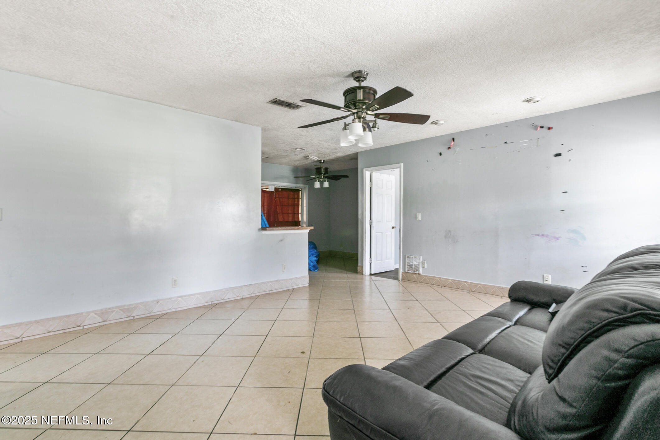 8202 OLD ENGLISH Drive