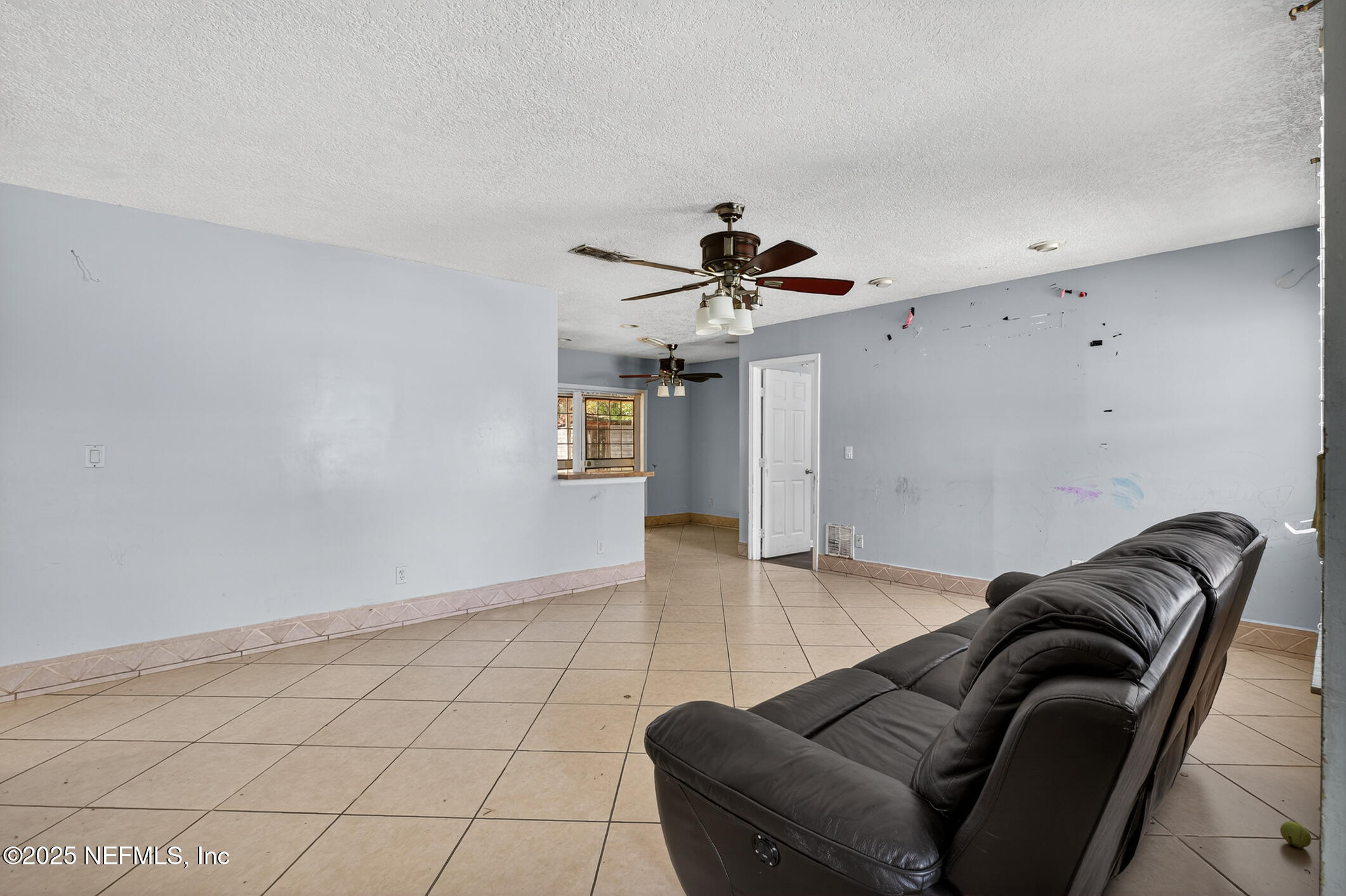 8202 OLD ENGLISH Drive