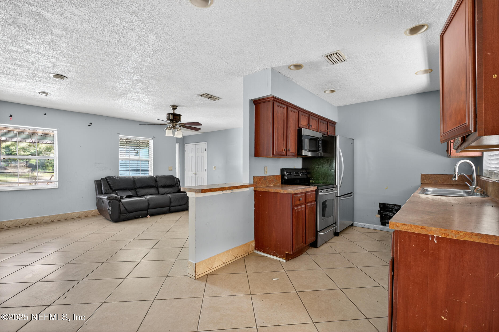 8202 OLD ENGLISH Drive