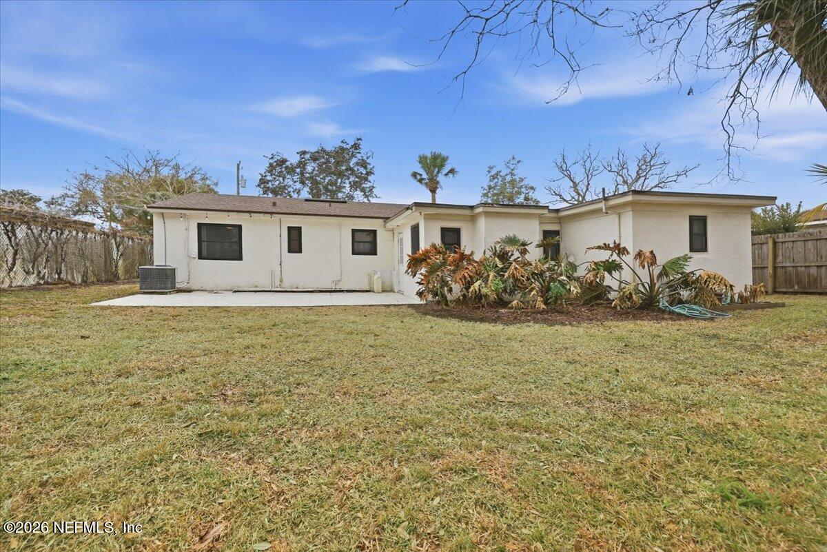 1203 16TH Avenue N