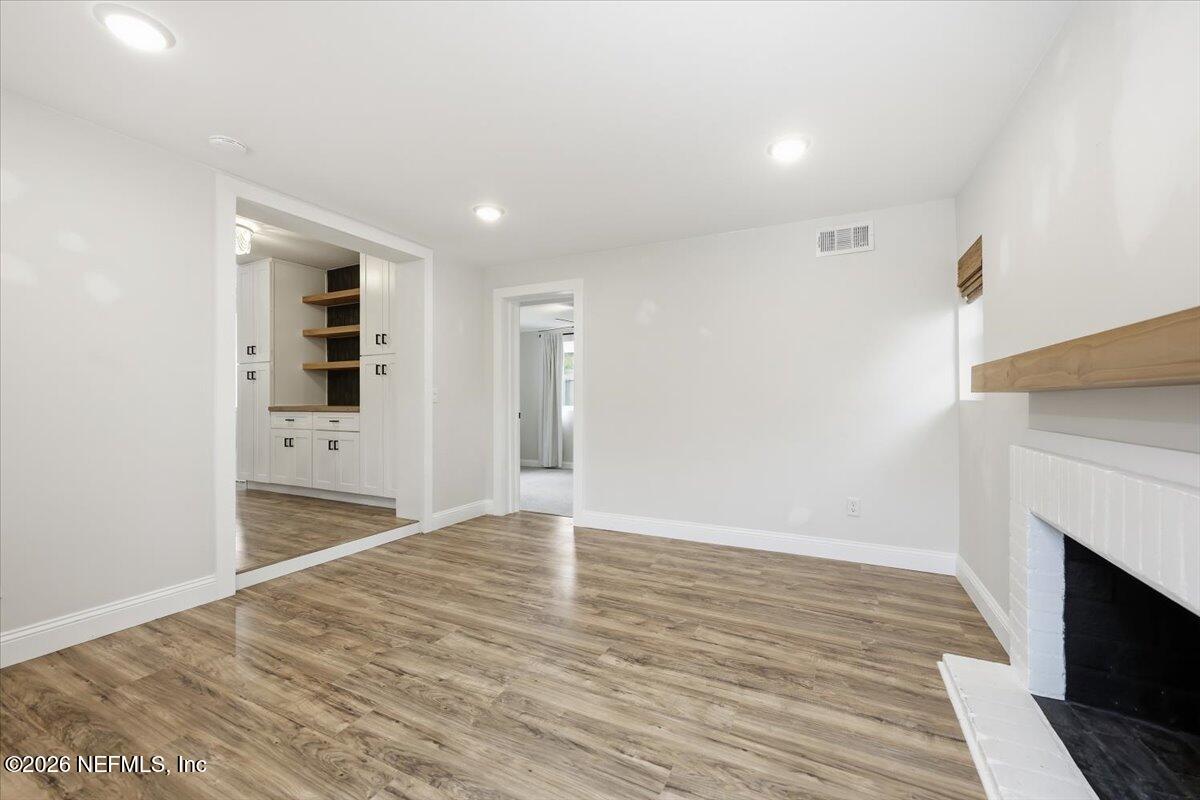 1203 16TH Avenue N