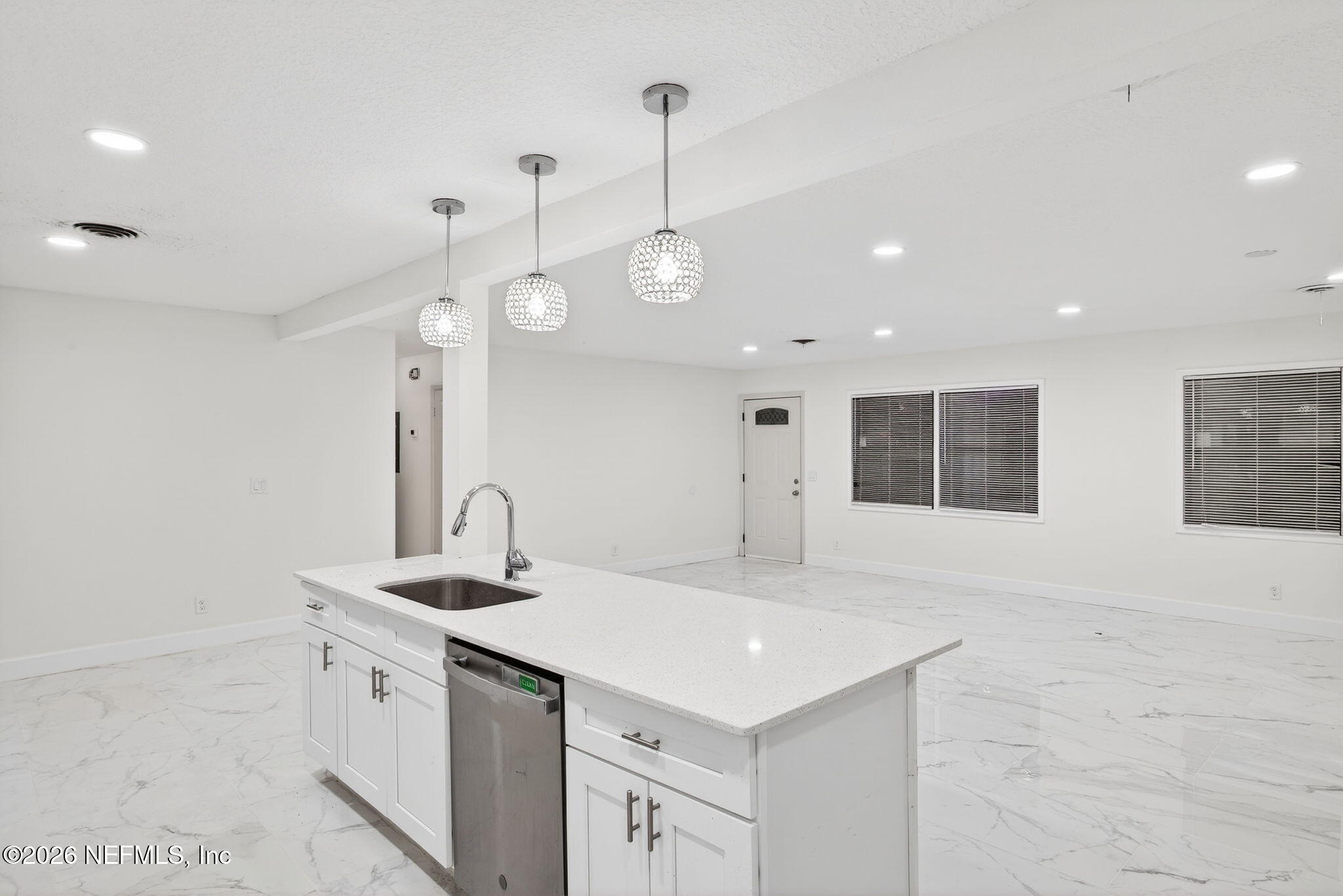 6041 HARLOW Boulevard