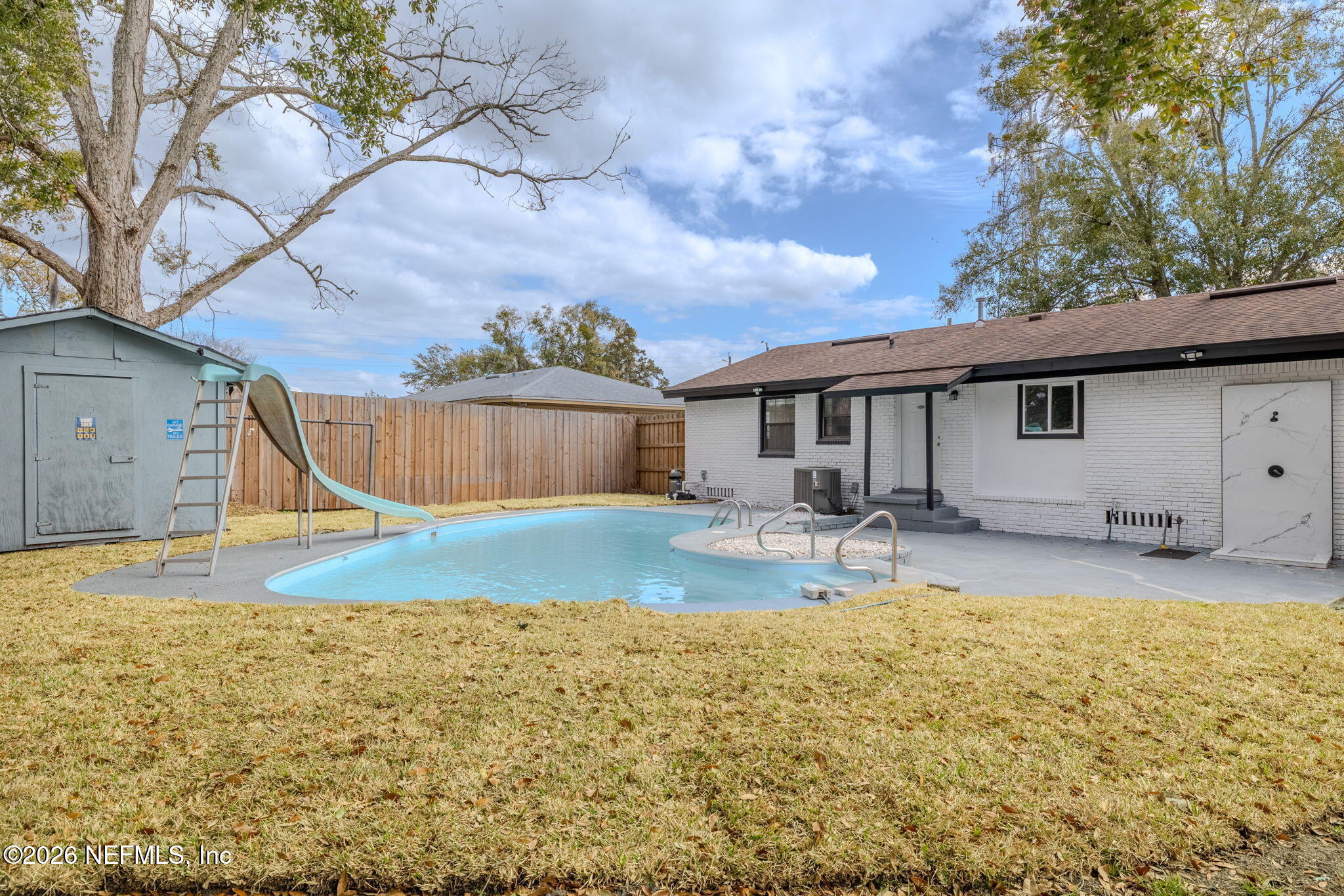 6041 HARLOW Boulevard