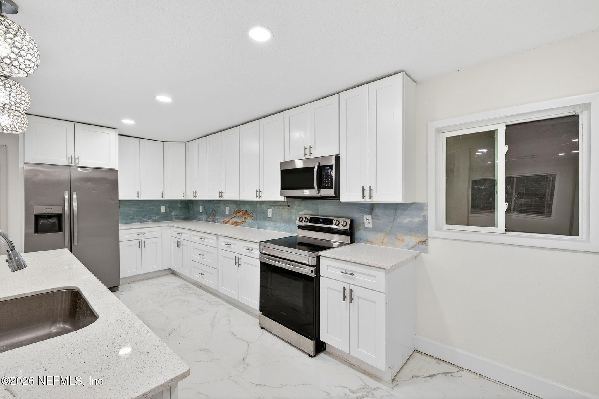 6041 HARLOW Boulevard