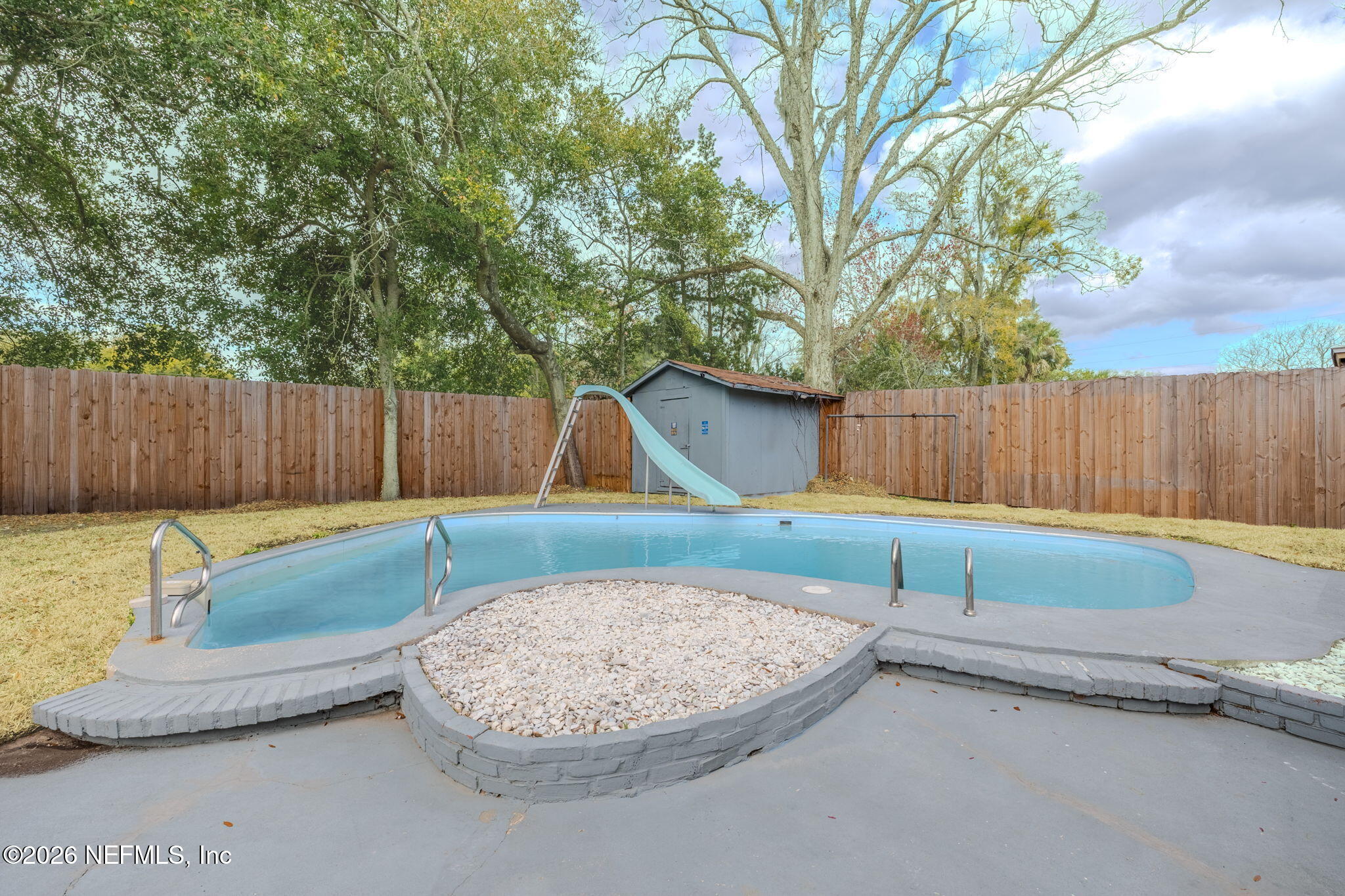 6041 HARLOW Boulevard