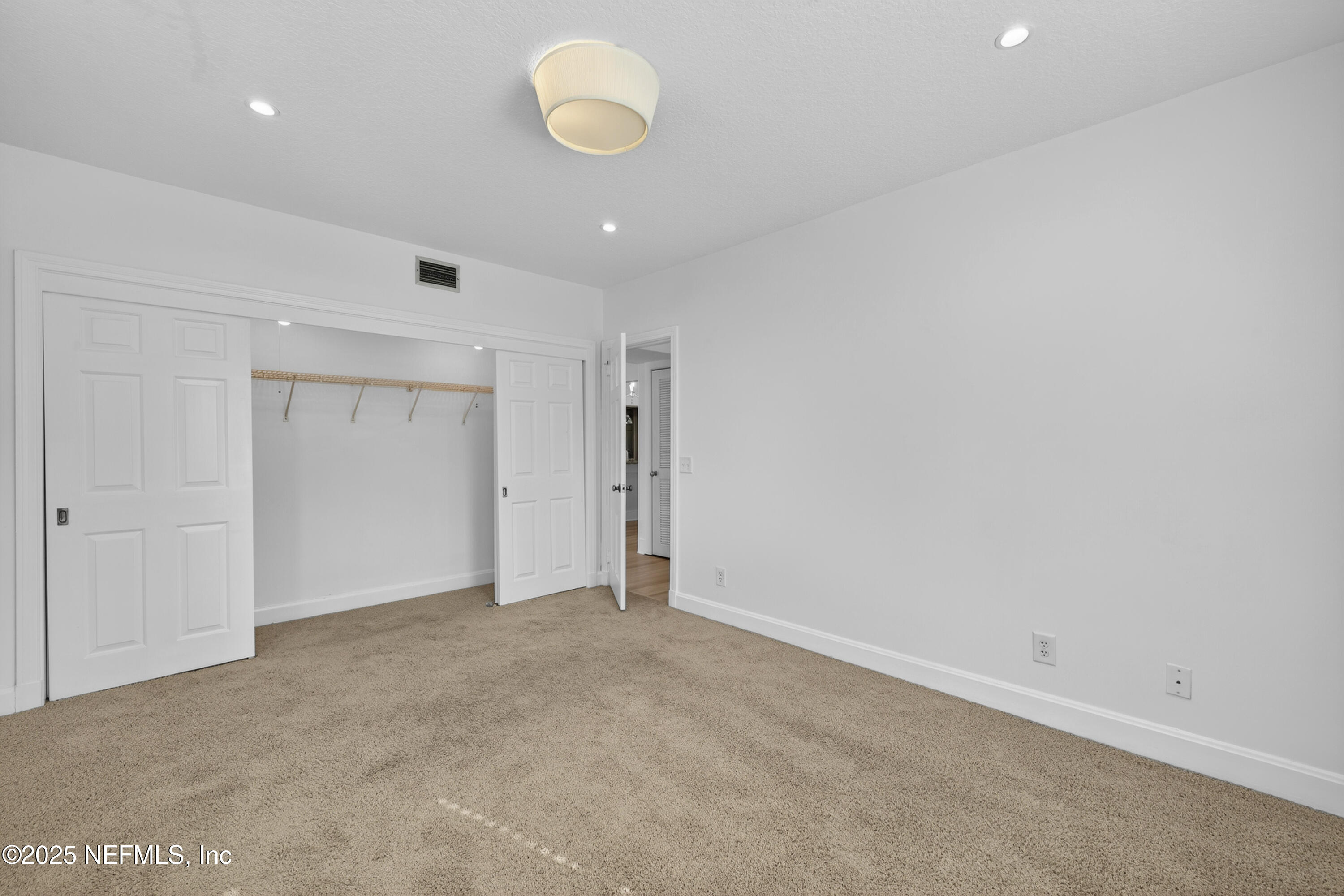 838 CEDAR Street 838
