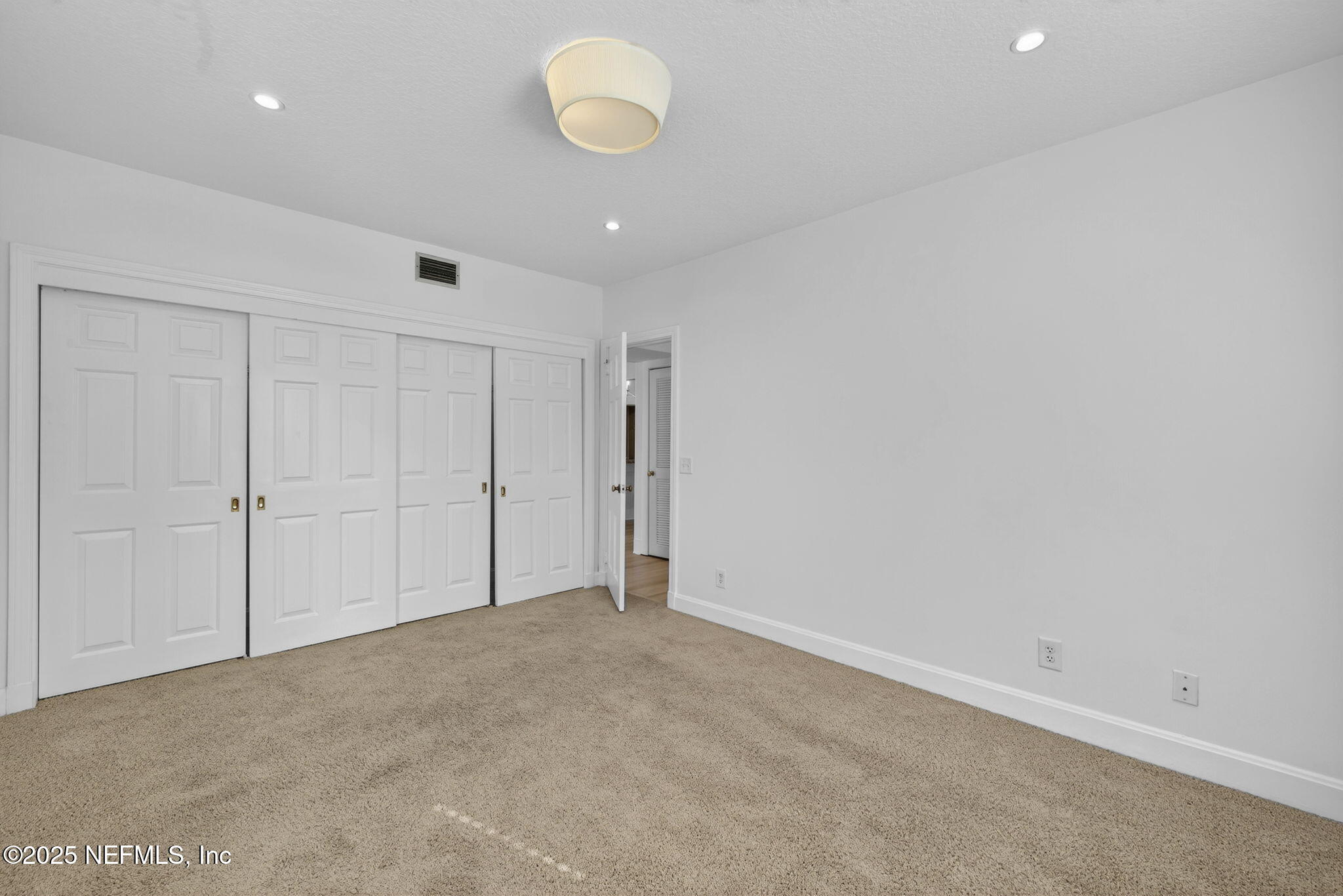 838 CEDAR Street 838