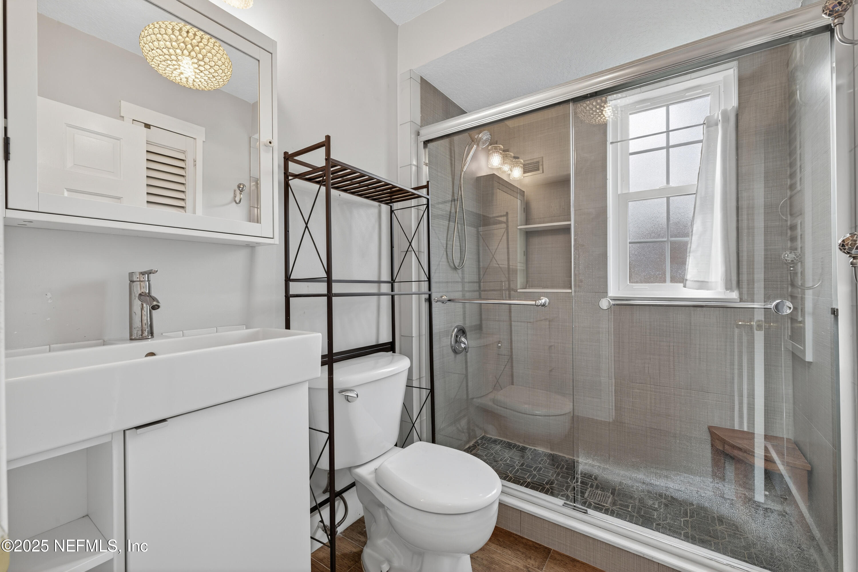 838 CEDAR Street 838