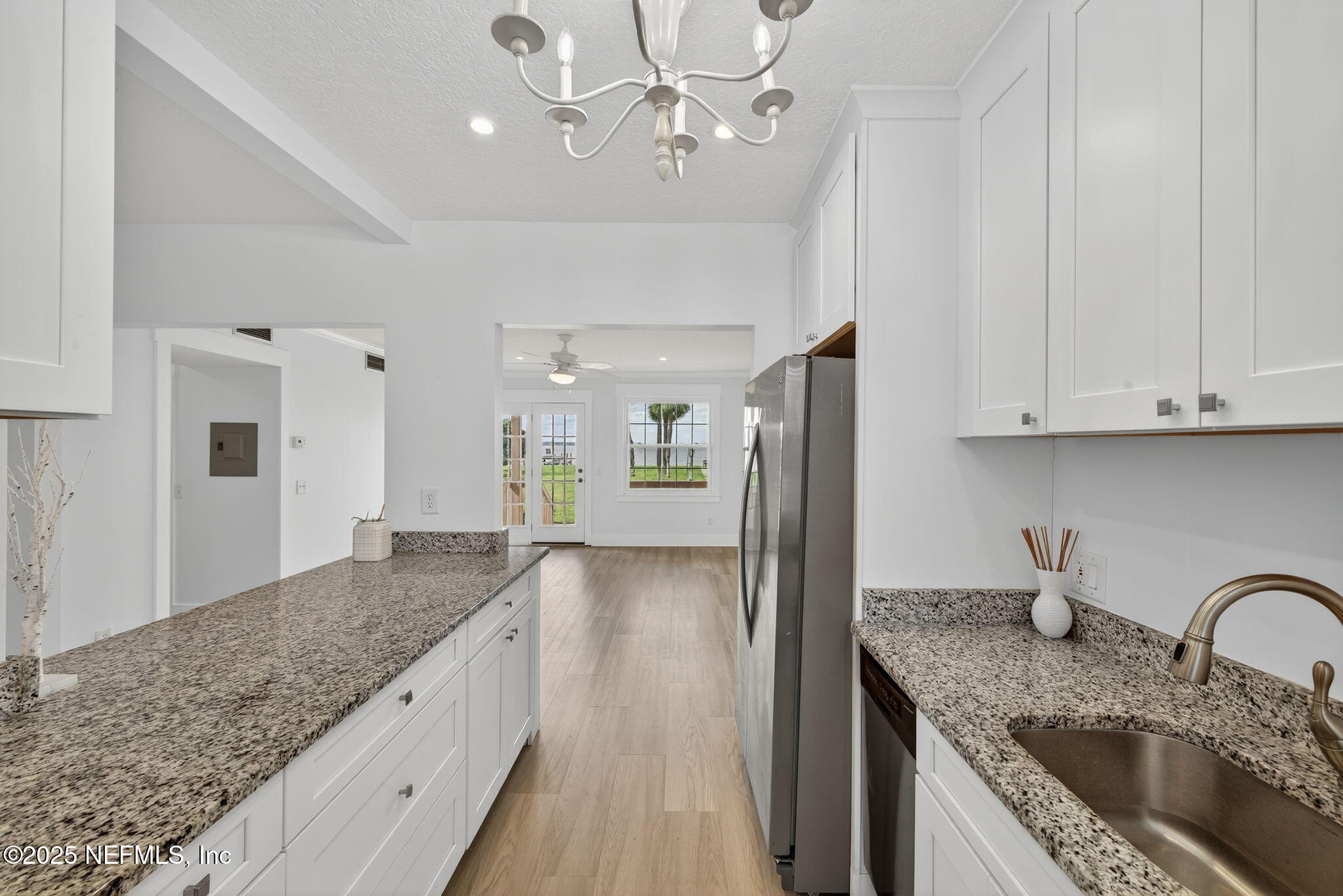 838 CEDAR Street 838