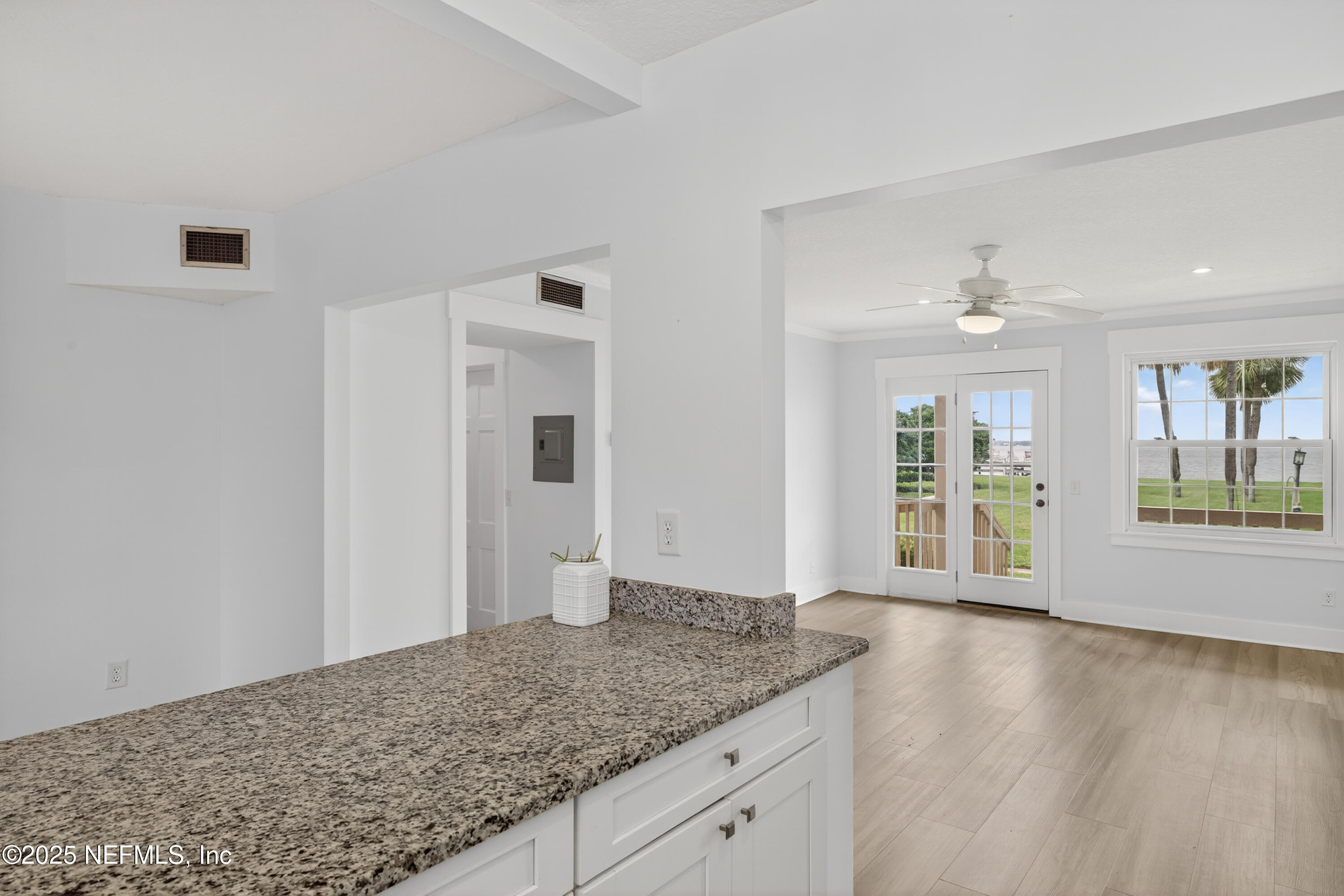 838 CEDAR Street 838