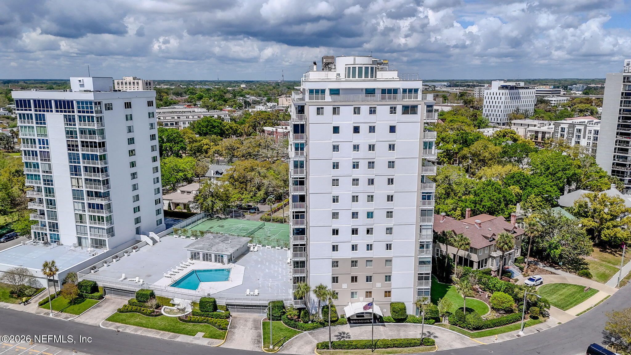 1560 LANCASTER Terrace 1006