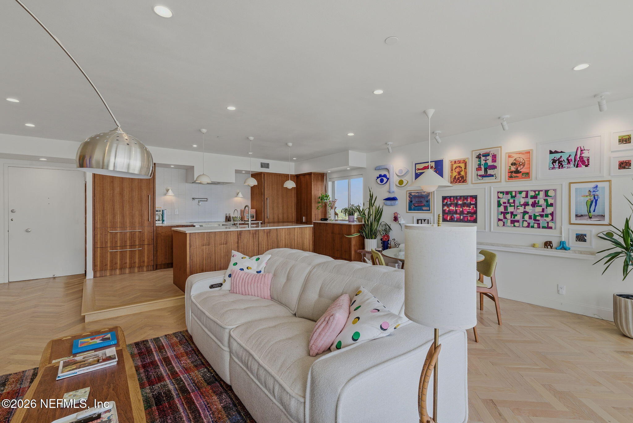 1560 LANCASTER Terrace 1006