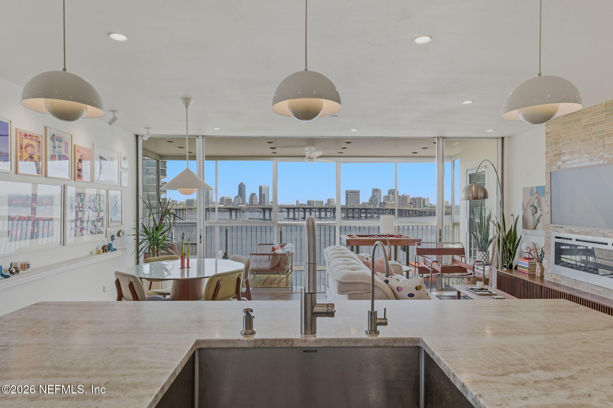 1560 LANCASTER Terrace 1006
