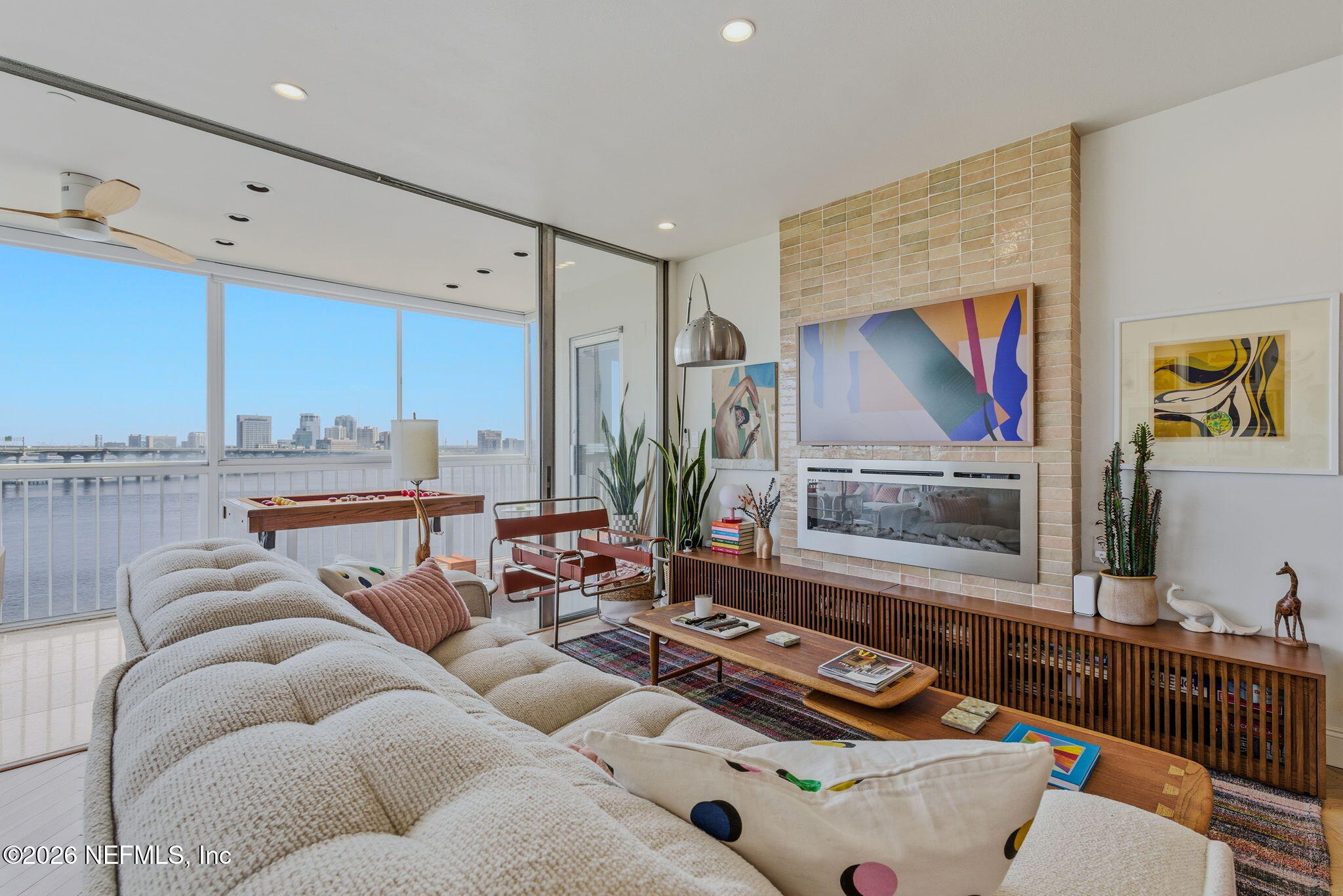 1560 LANCASTER Terrace 1006