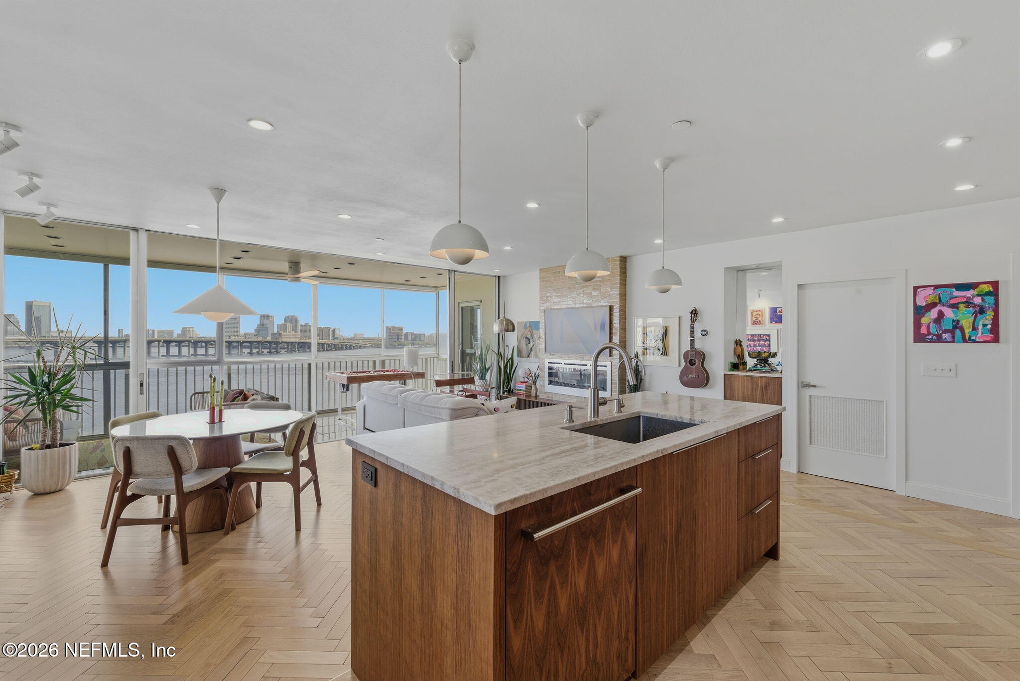 1560 LANCASTER Terrace 1006