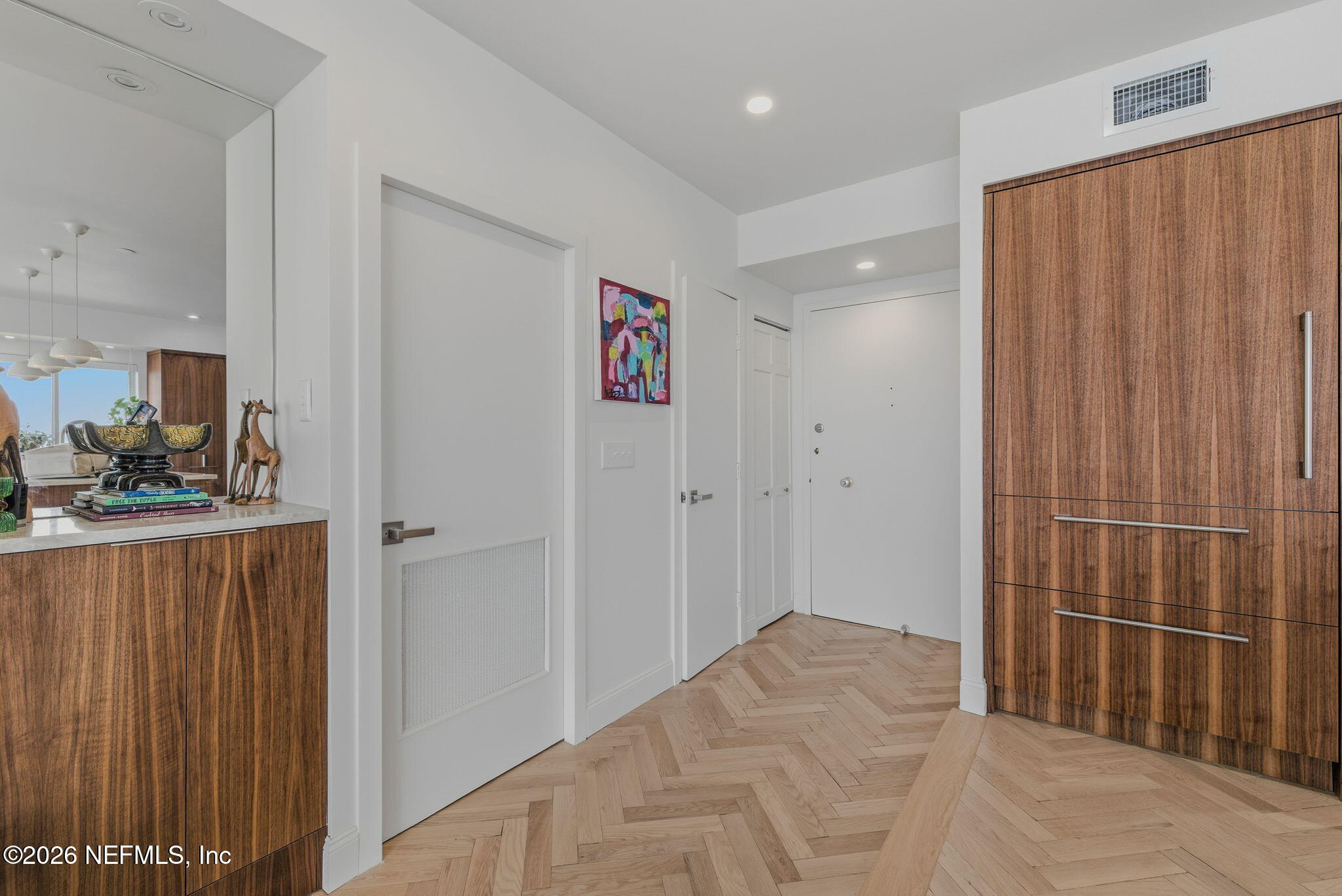 1560 LANCASTER Terrace 1006