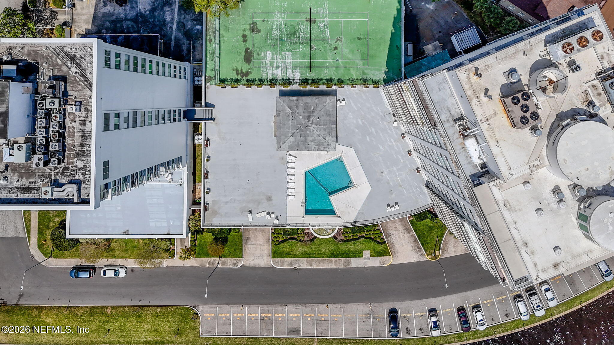 1560 LANCASTER Terrace 1006