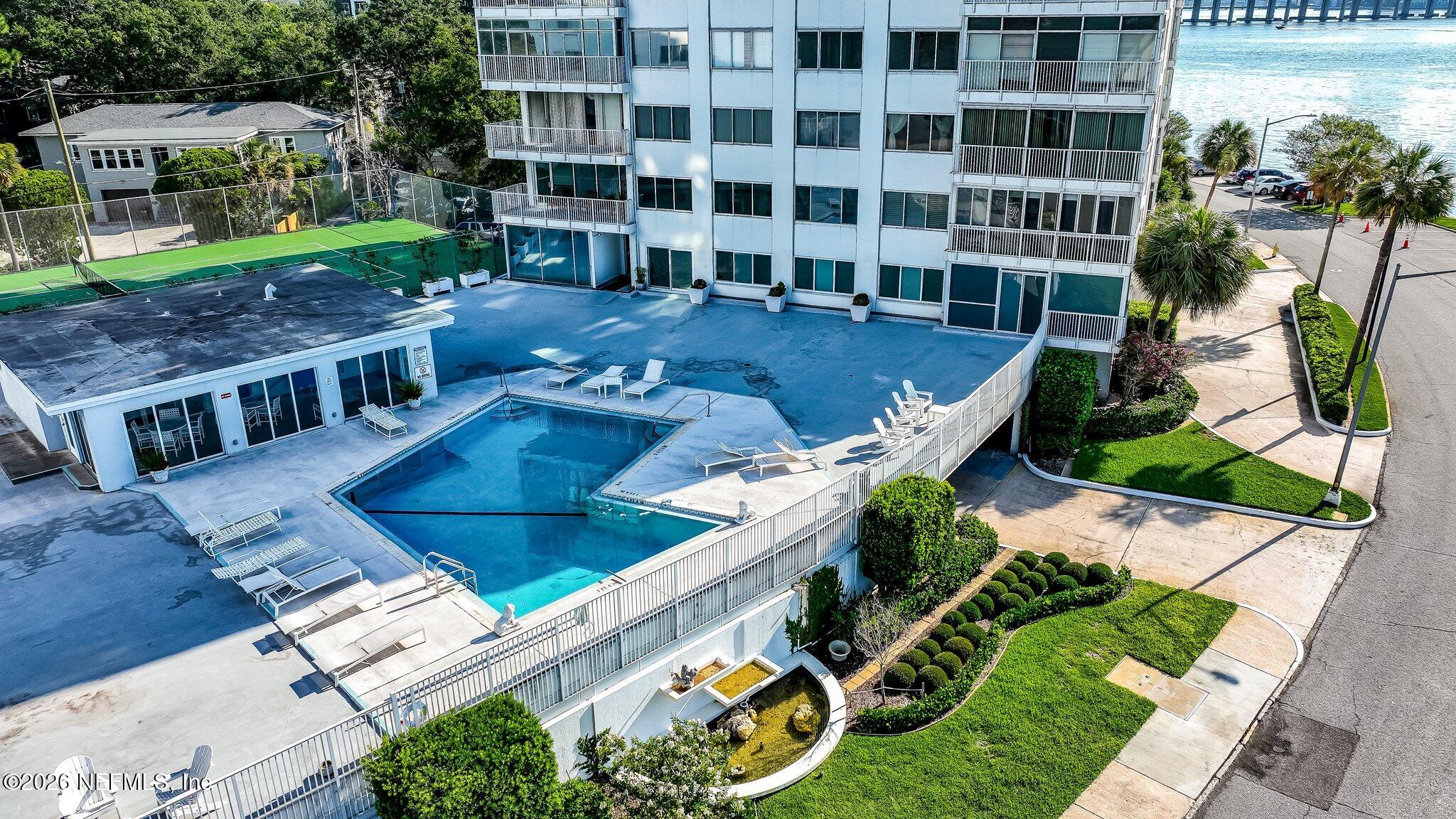 1560 LANCASTER Terrace 1006