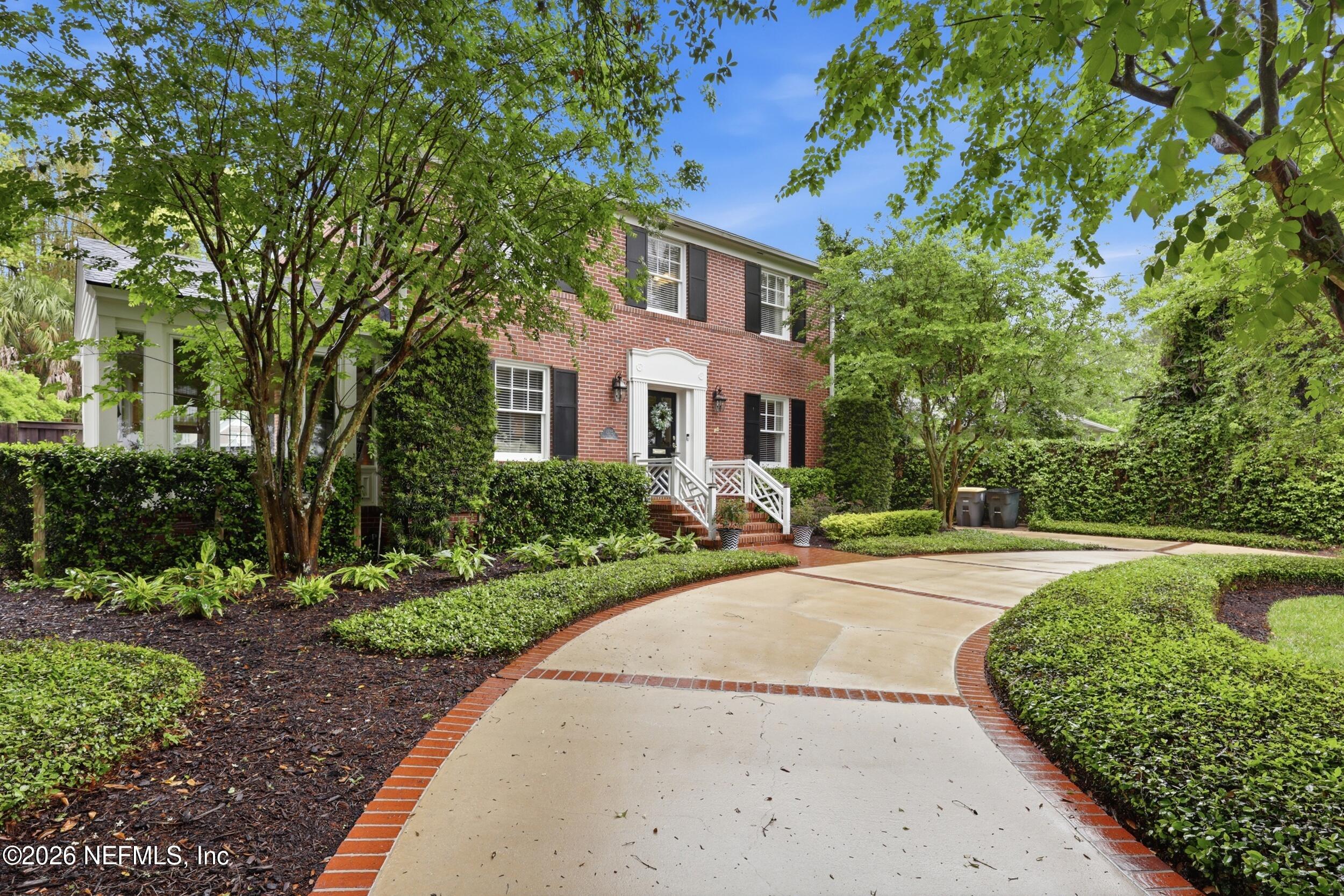 1375 MORVENWOOD Road