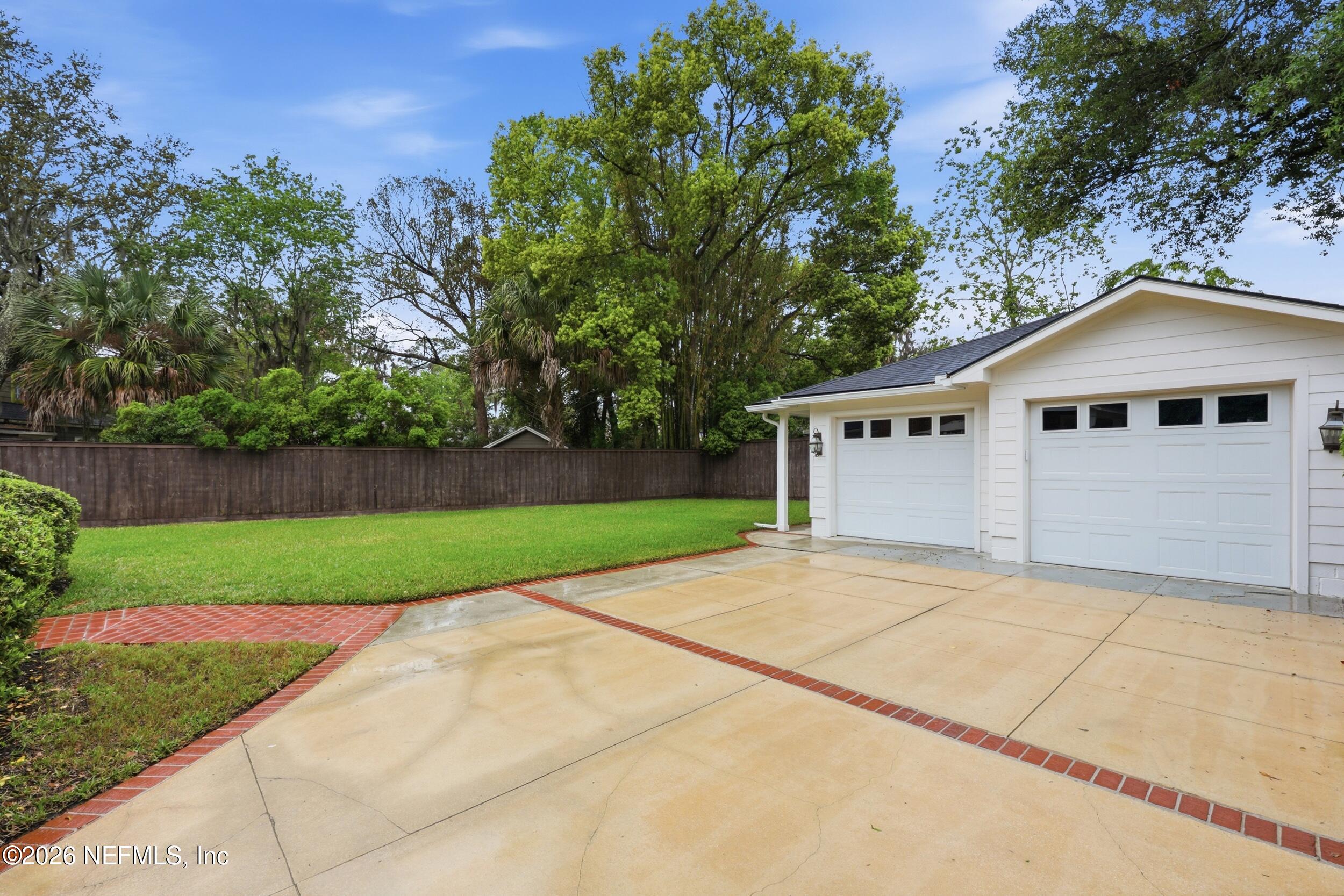 1375 MORVENWOOD Road