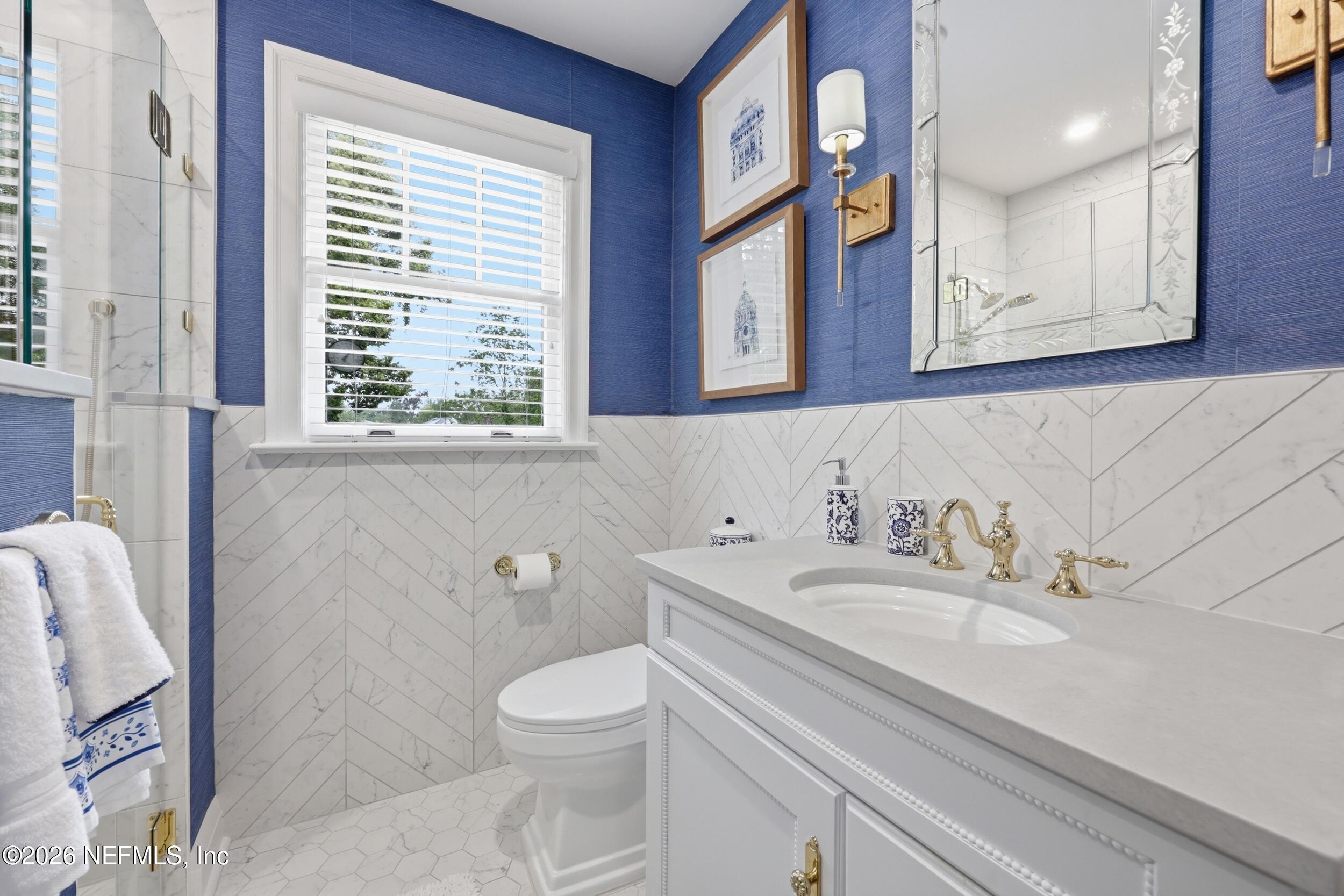 1375 MORVENWOOD Road