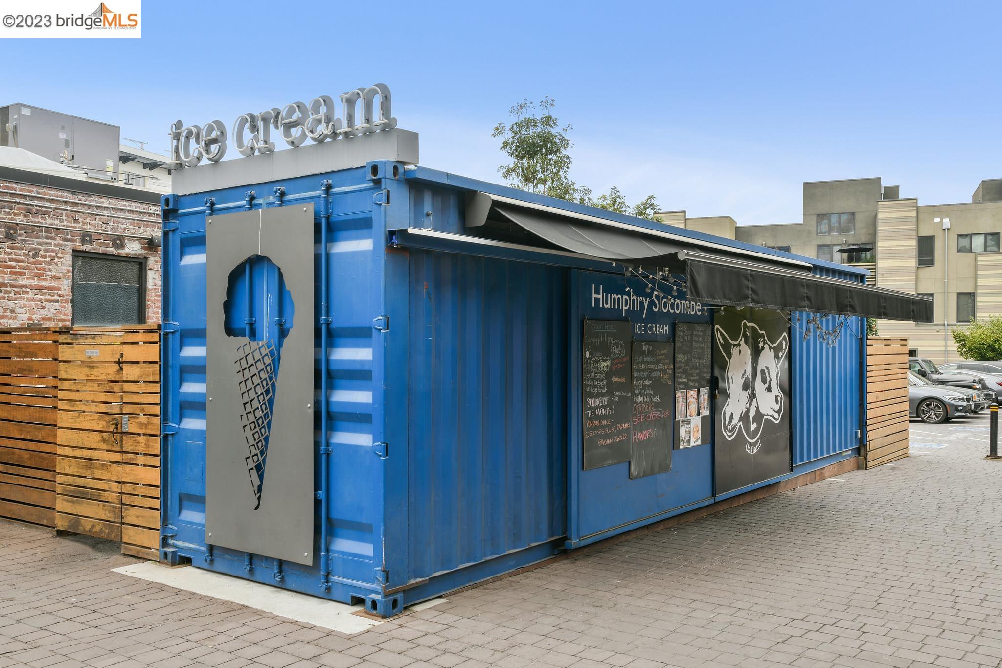 438 W Grand Ave # 520