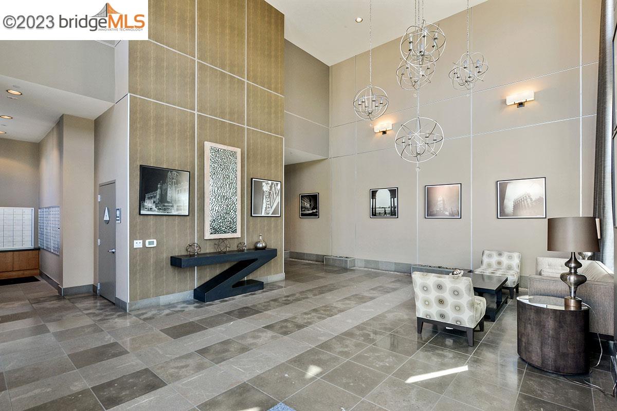 438 W Grand Ave # 520