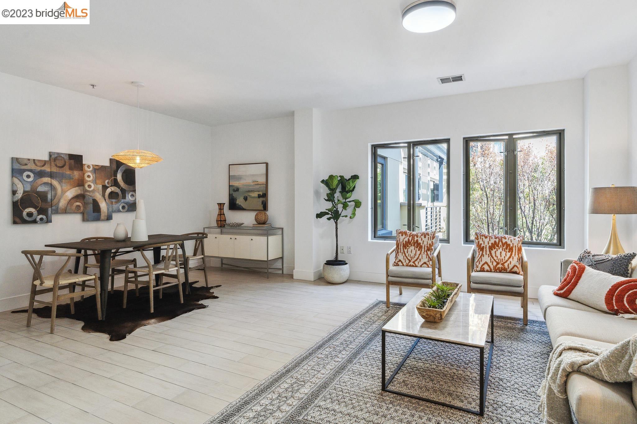 438 W Grand Ave # 520