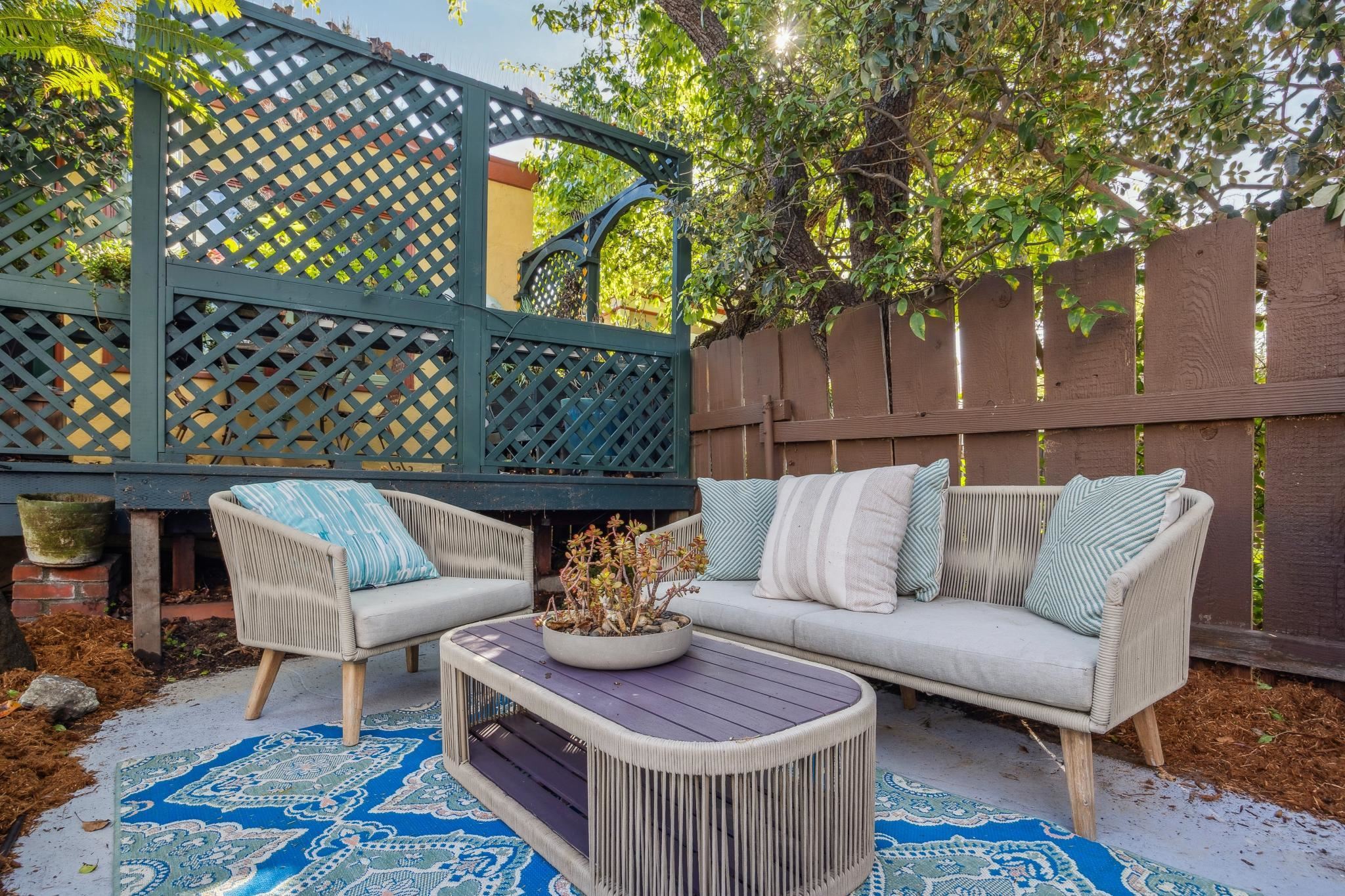 1207 Francisco Street